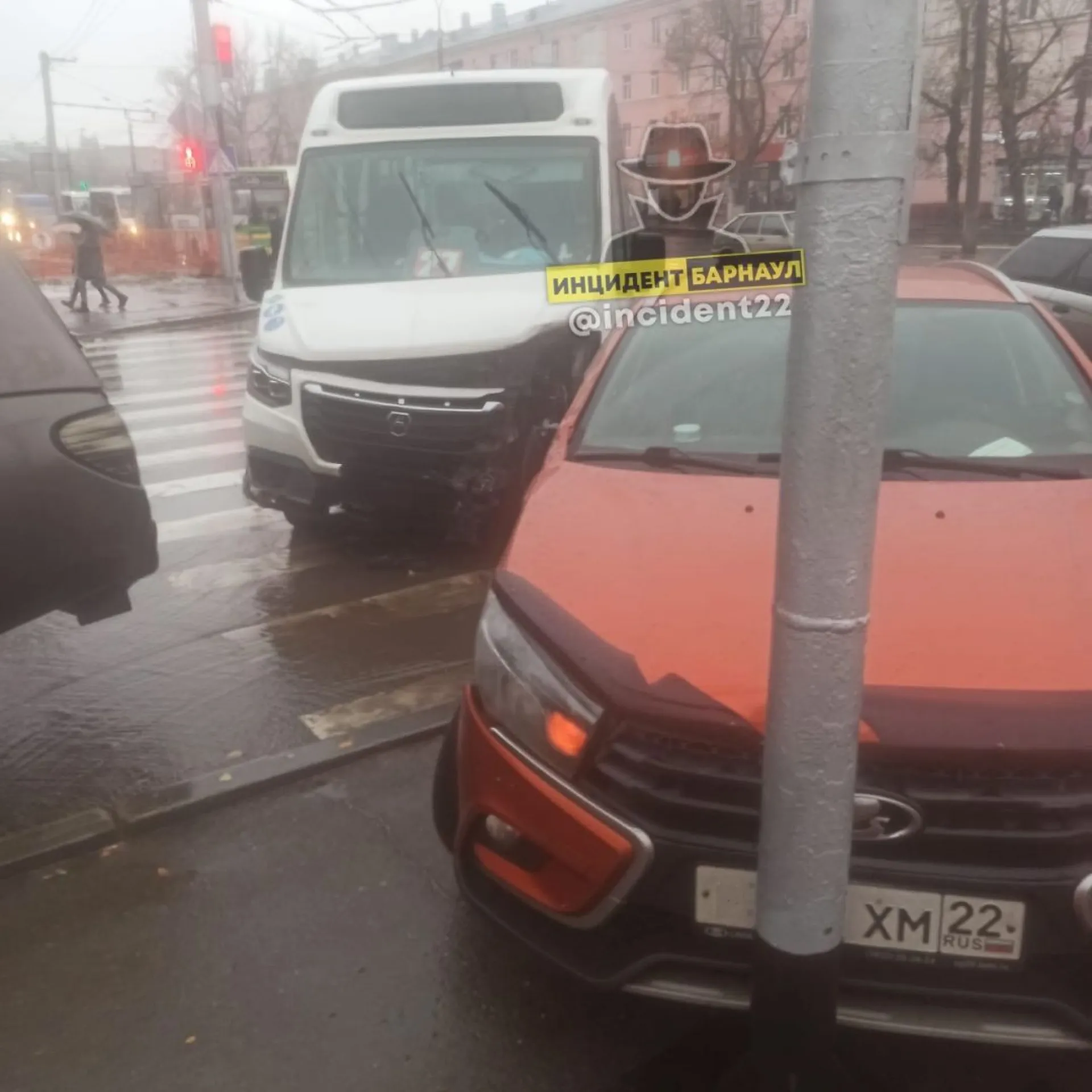ДТП с маршруткой произошло в Барнауле