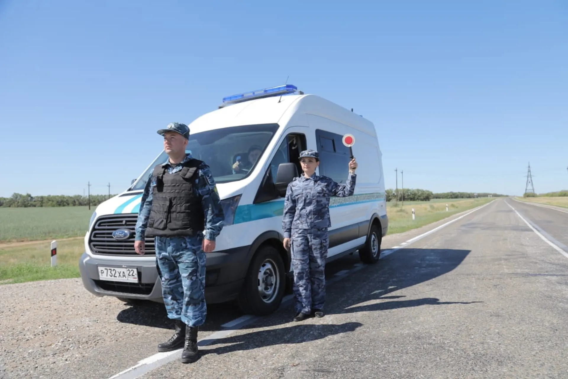 Контрабандист попытался вывезти 300 килограммов меда из Алтайского края 