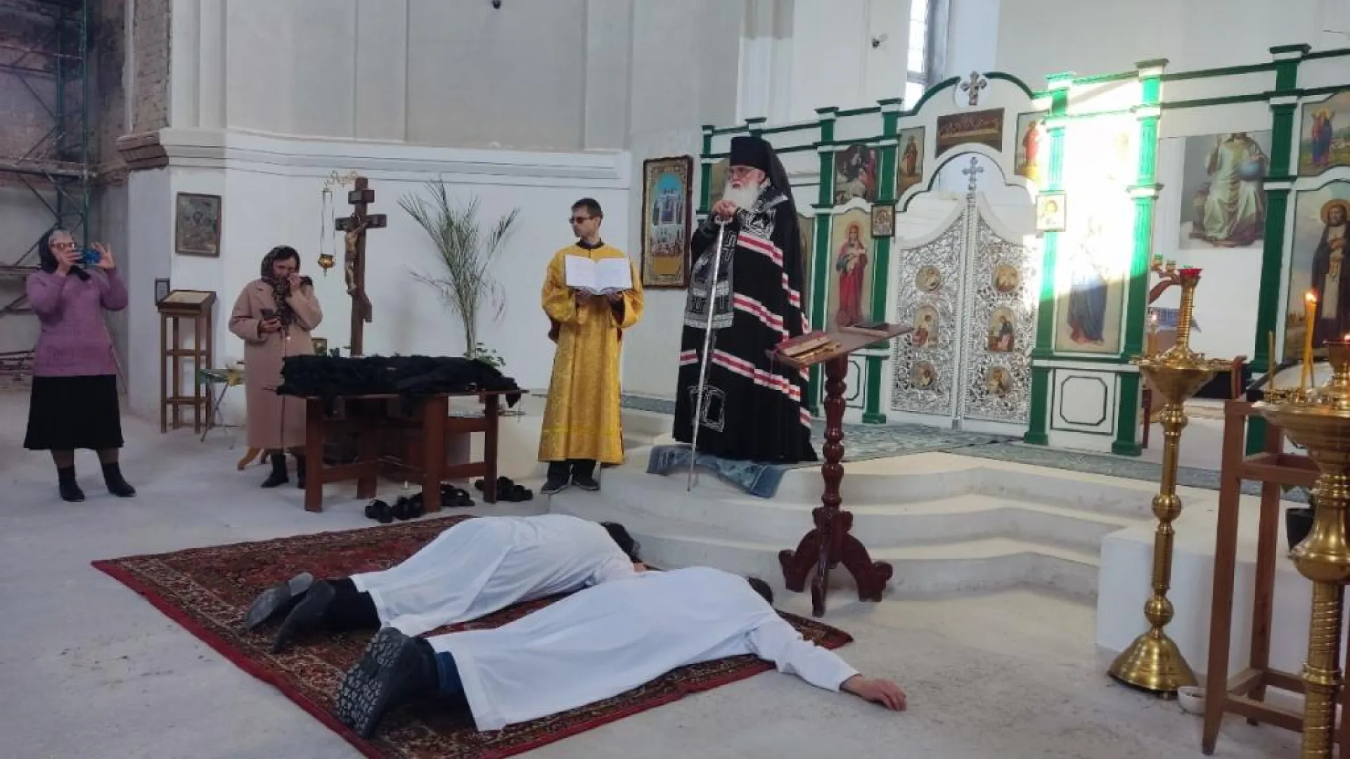 Впервые за много лет в Камне-на-Оби совершается таинство пострига в монахи