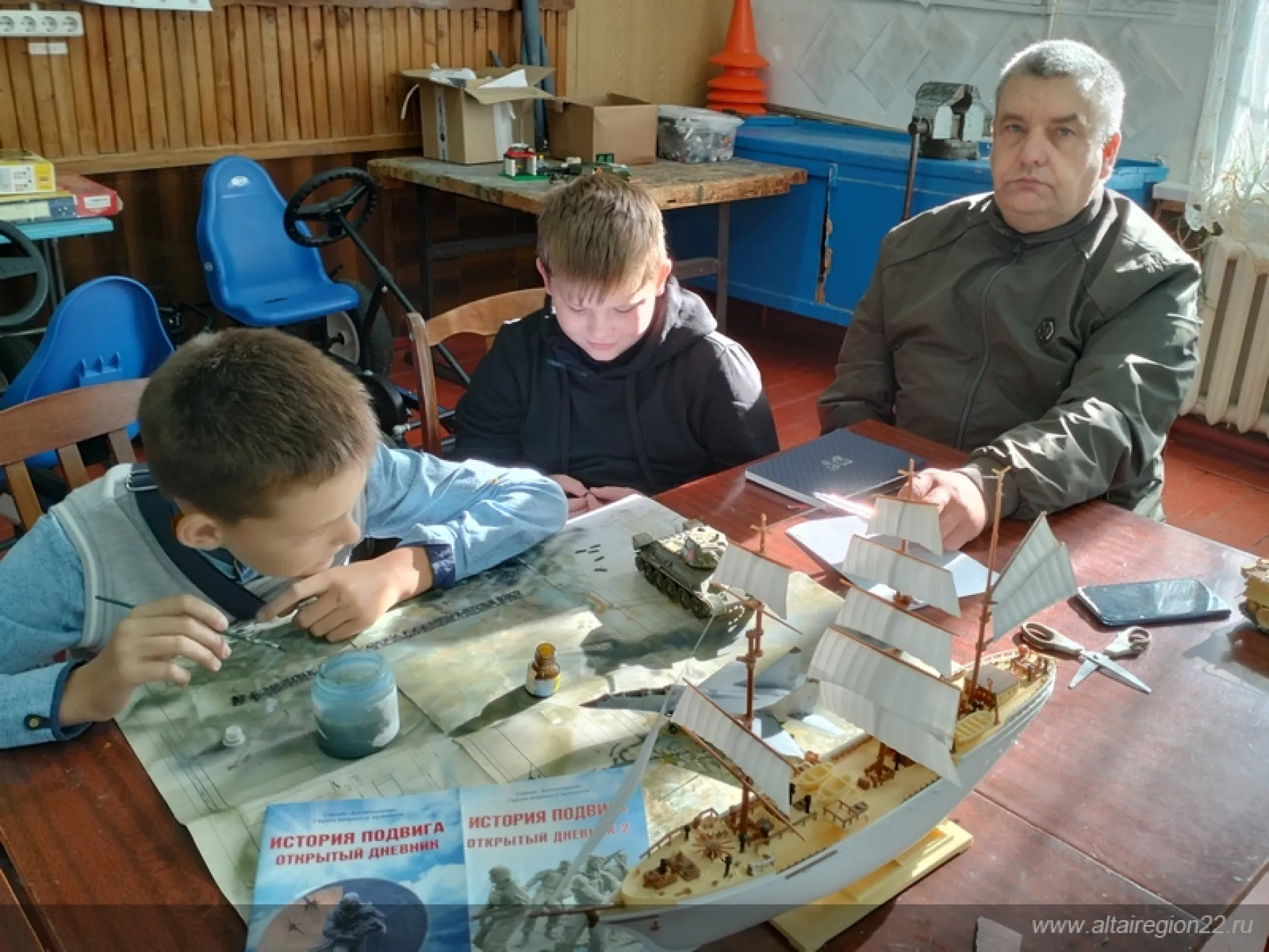 В Алейском районе трудоустроили участников нацпроекта «Демография» В Алейском районе трудоустроили участников нацпроекта «Демография»