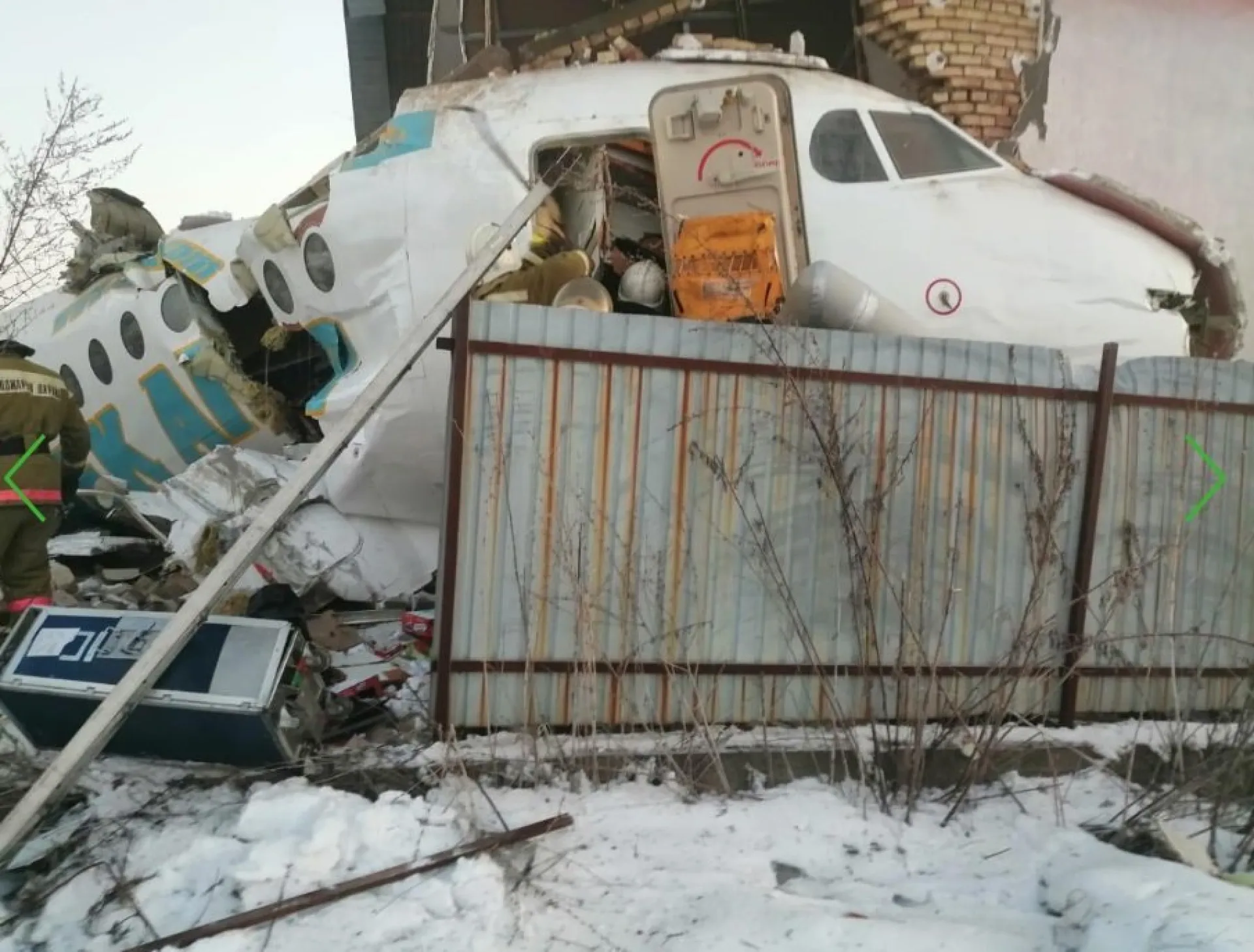 Появилось видео с места авиакатастрофы в Казахстане