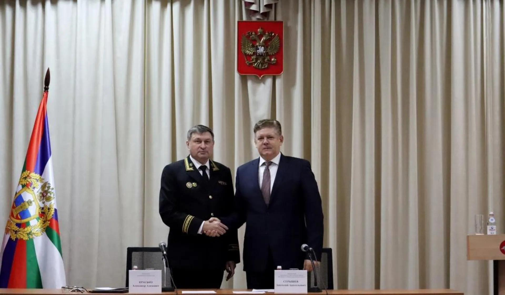 Полпред президента РФ в СФО Анатолий Серышев посетил кассационный военный суд в Новосибирске