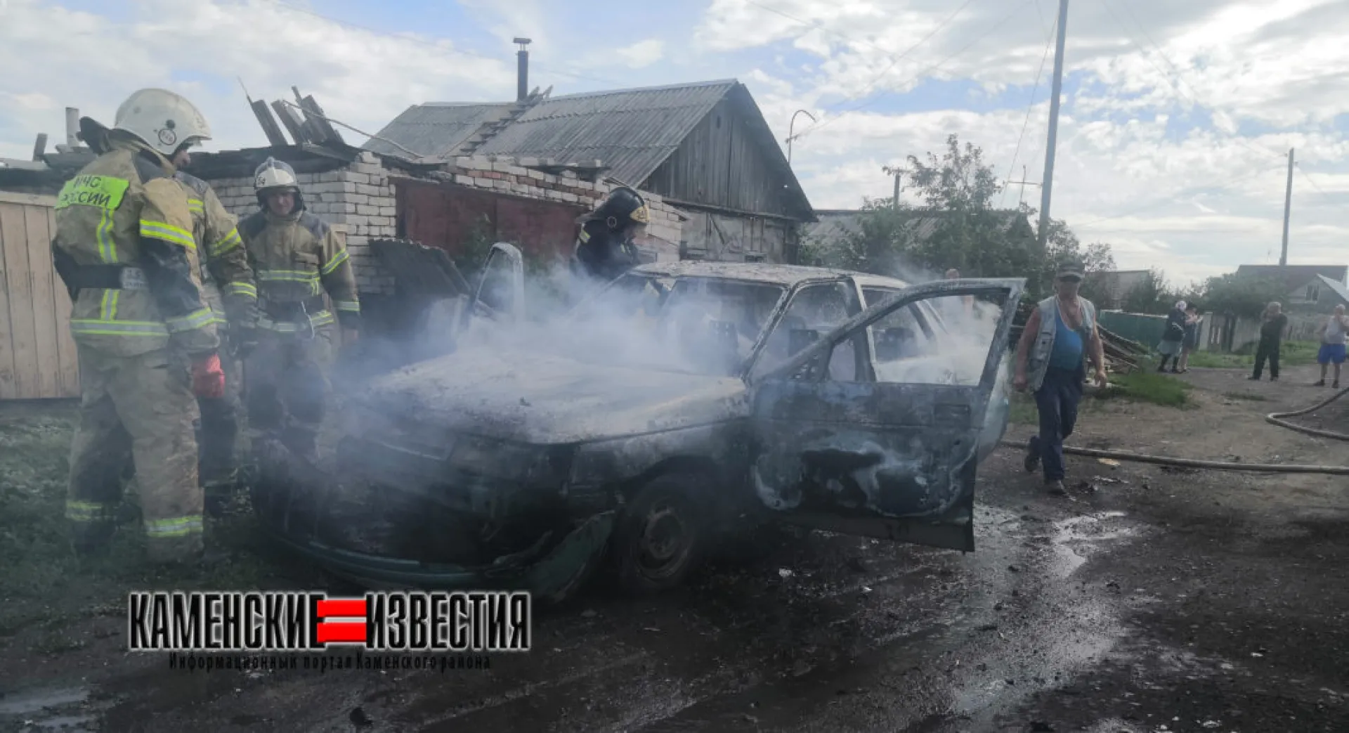 Автомобиль сгорел в Камне-на-Оби