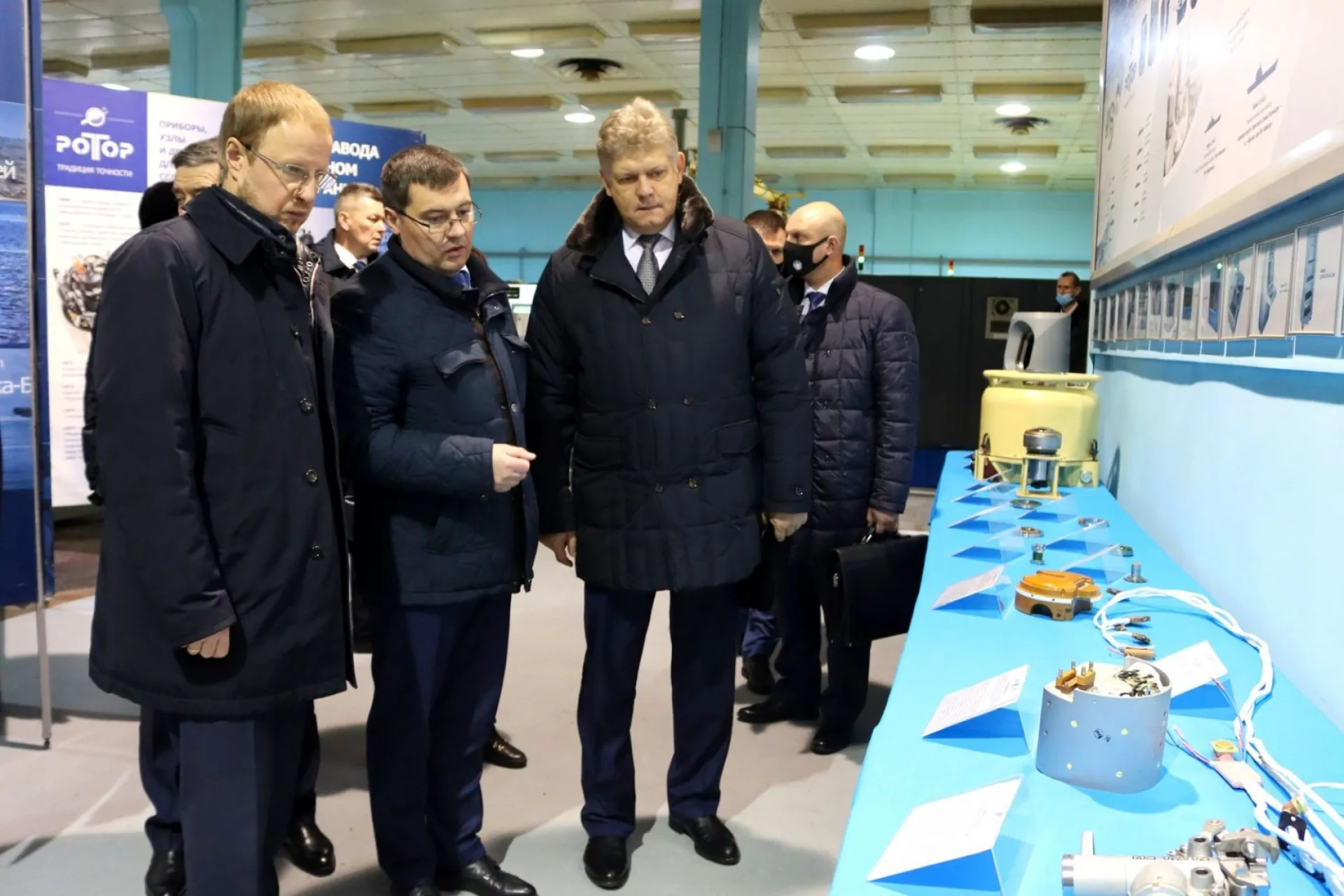 Полпред президента Анатолий Серышев посетил завод «Ротор» в Барнауле Полпред президента Анатолий Серышев посетил завод «Ротор» в Барнауле