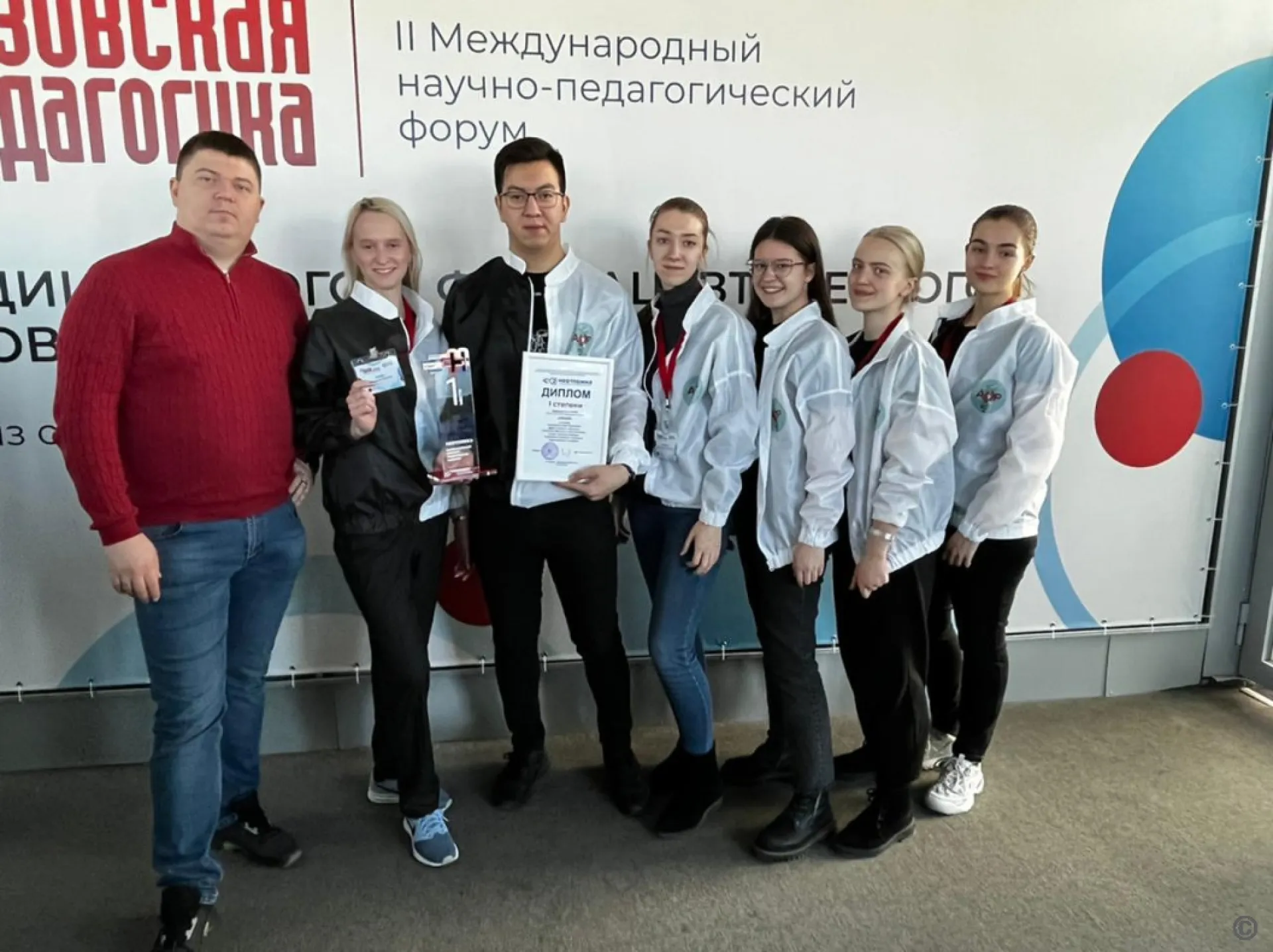 Студенты из Барнаула победили на всероссийском конкурсе неотложной помощи
