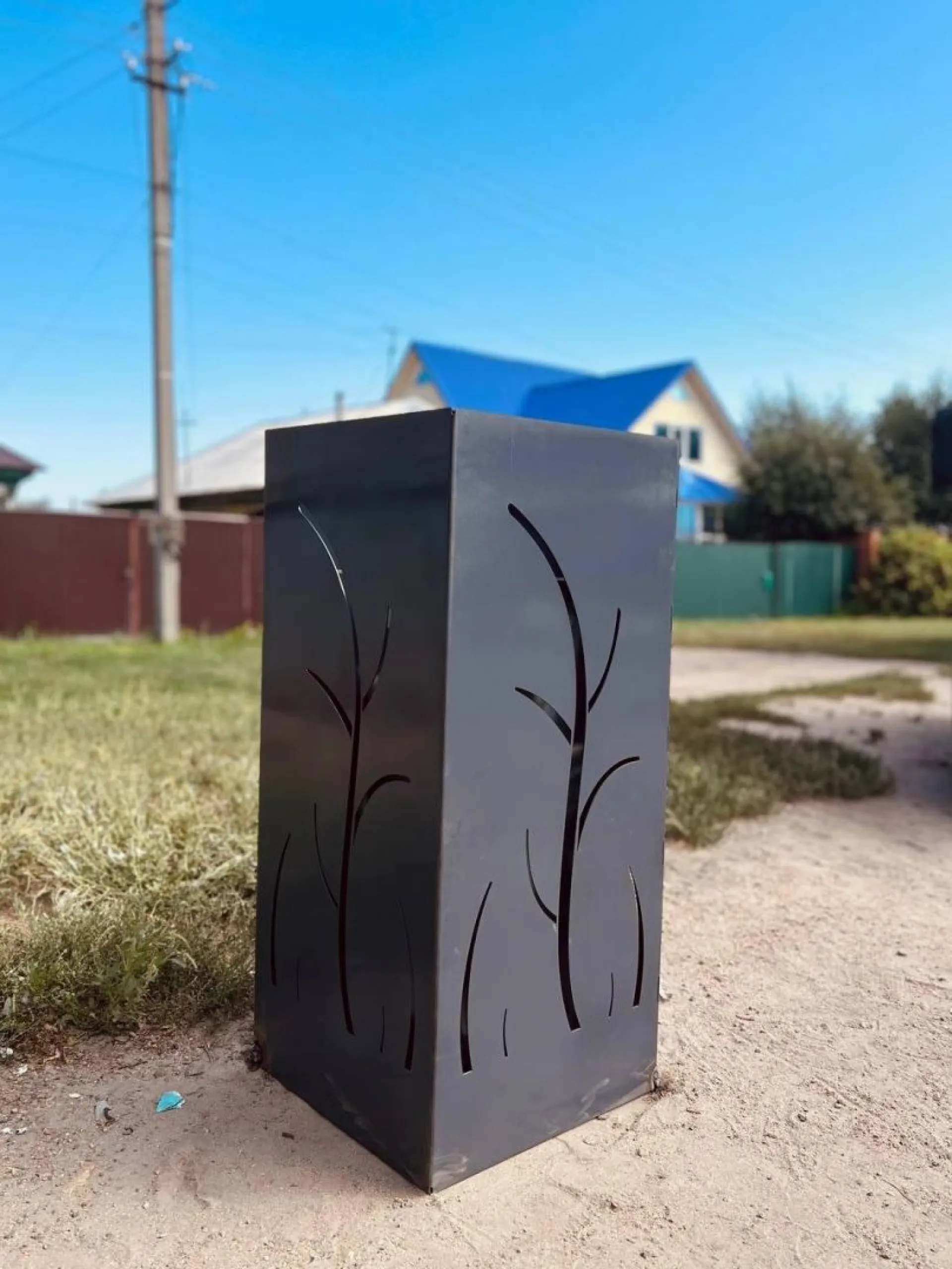 Новые урны устанавливают на улицах Рубцовска