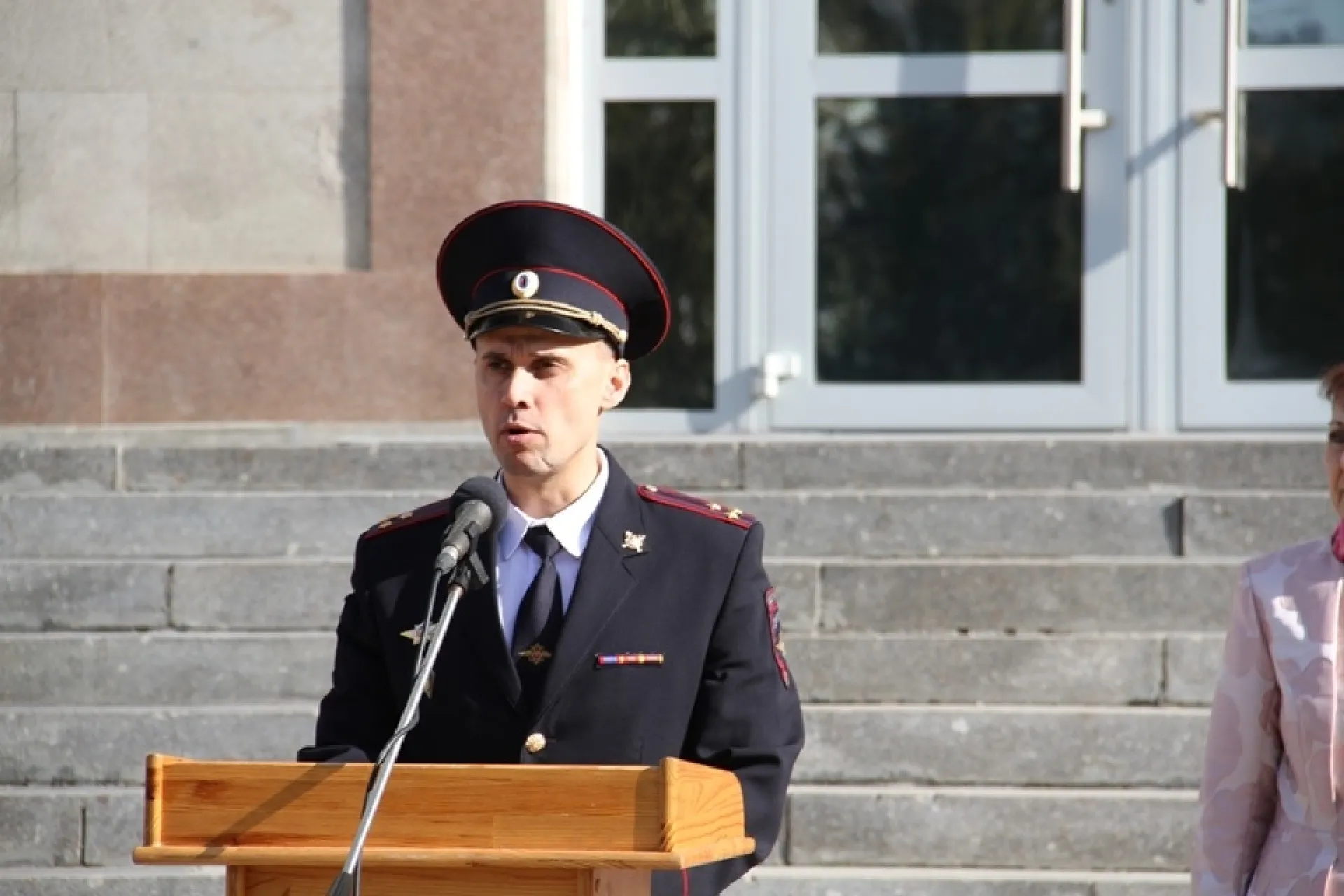 В Алтайском крае молодые полицейские приняли присягу В Алтайском крае молодые полицейские приняли присягу