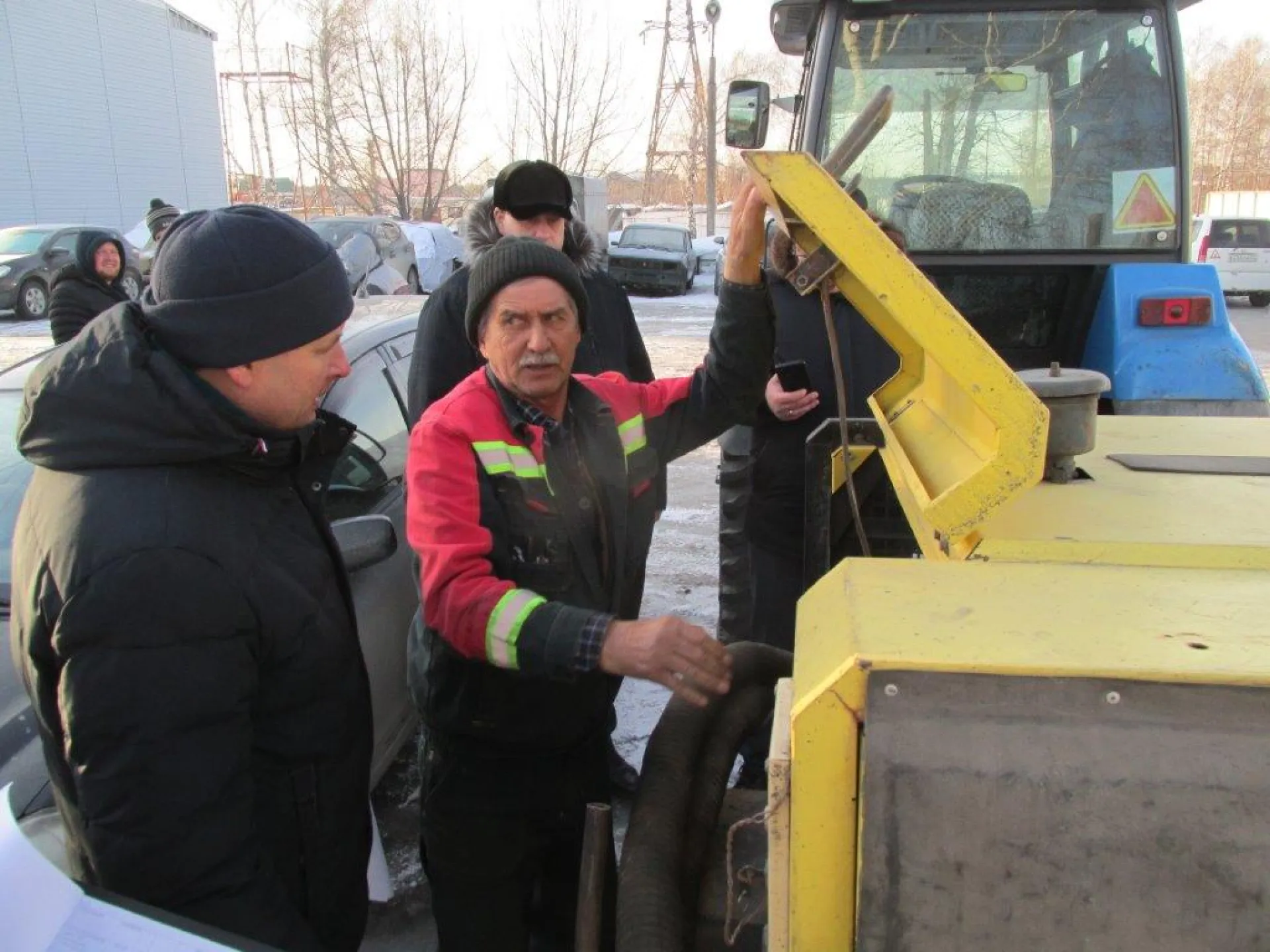 Смотры техники начались в Барнауле для подготовки к паводку Смотры техники начались в Барнауле для подготовки к паводку