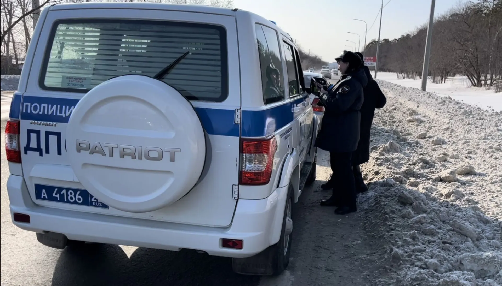 Сплошные проверки должников проходят на дорогах Барнаула Сплошные проверки должников проходят на дорогах Барнаула