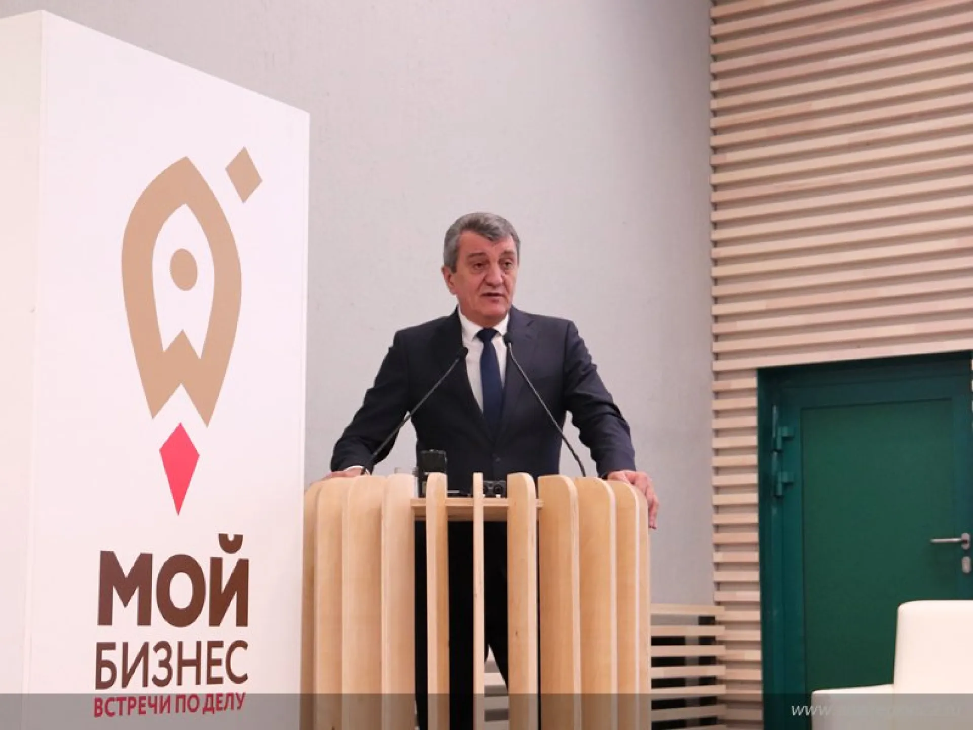 Сергей Меняйло заверил алтайских предпринимателей в поддержке государства 