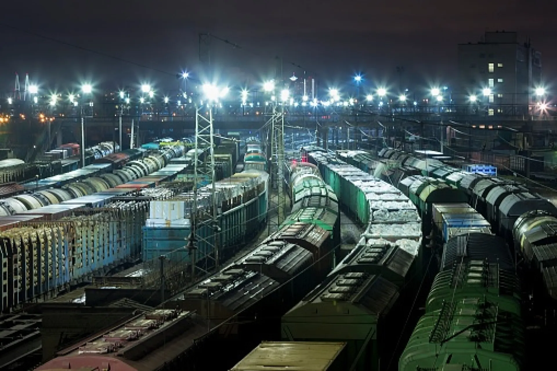 В Алтайском крае товарняк столкнулся с трактором