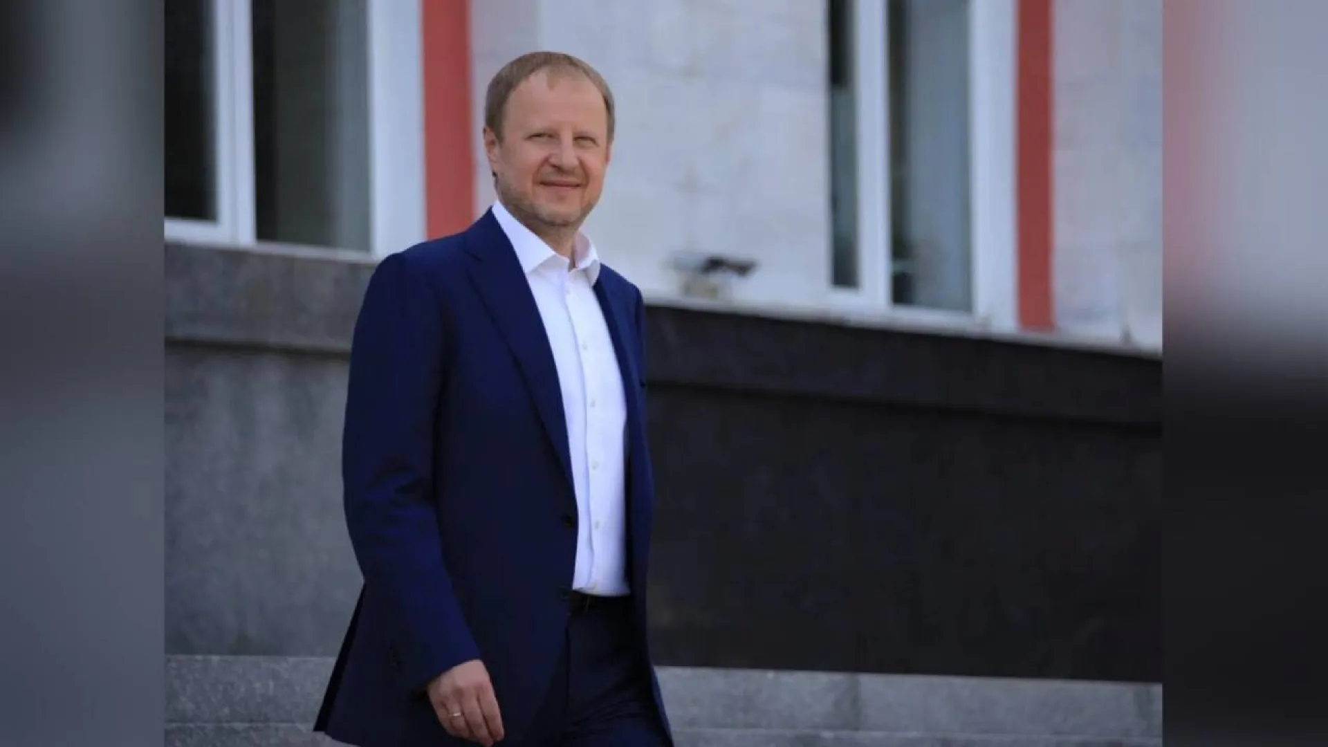 «Россия – это мы!»: губернатор Виктор Томенко поздравил жителей Алтайского края с Днем России
