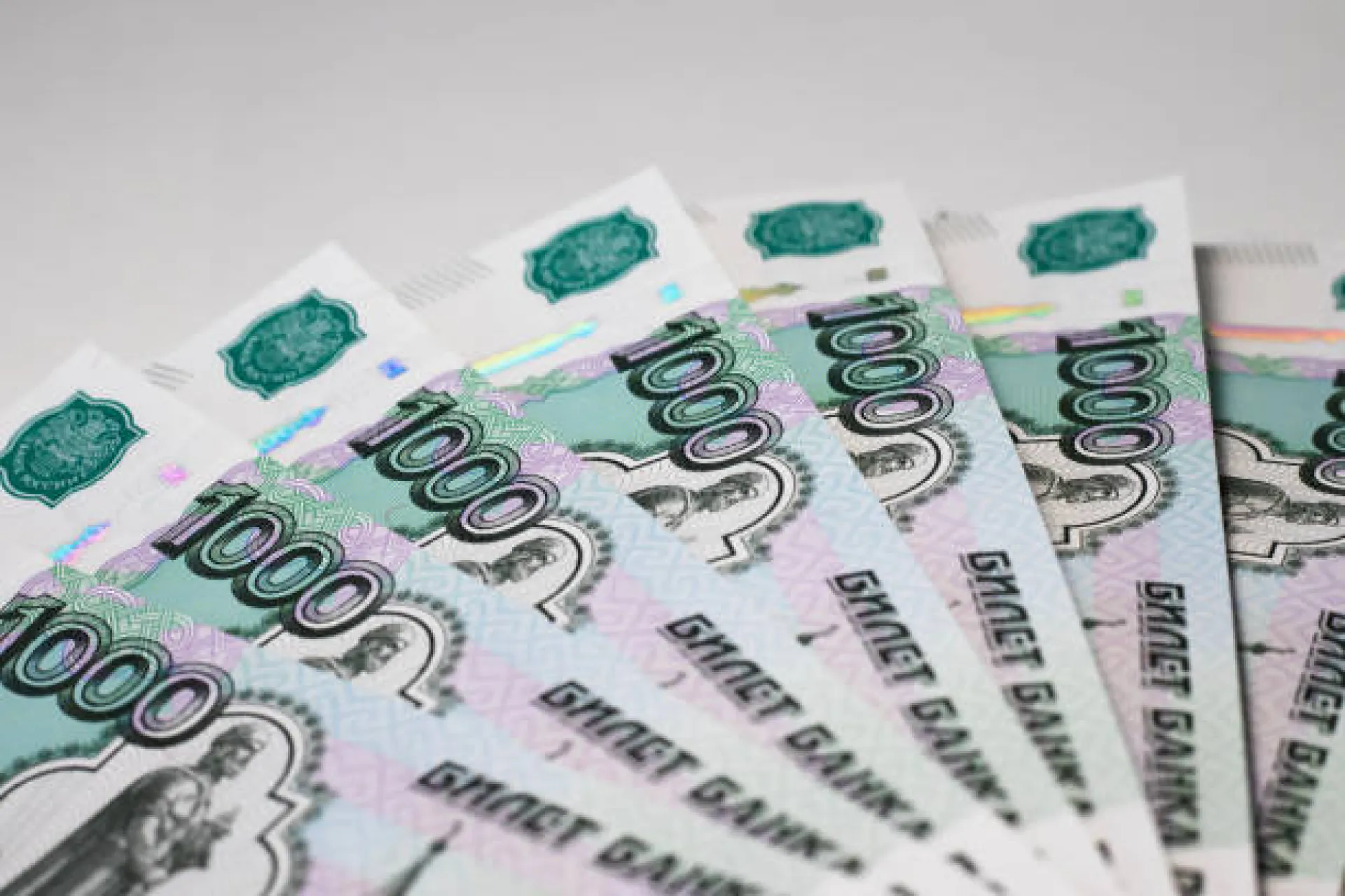 Правительство России выделило более 900 миллионов рублей на повышение зарплат медиков в Алтайском крае