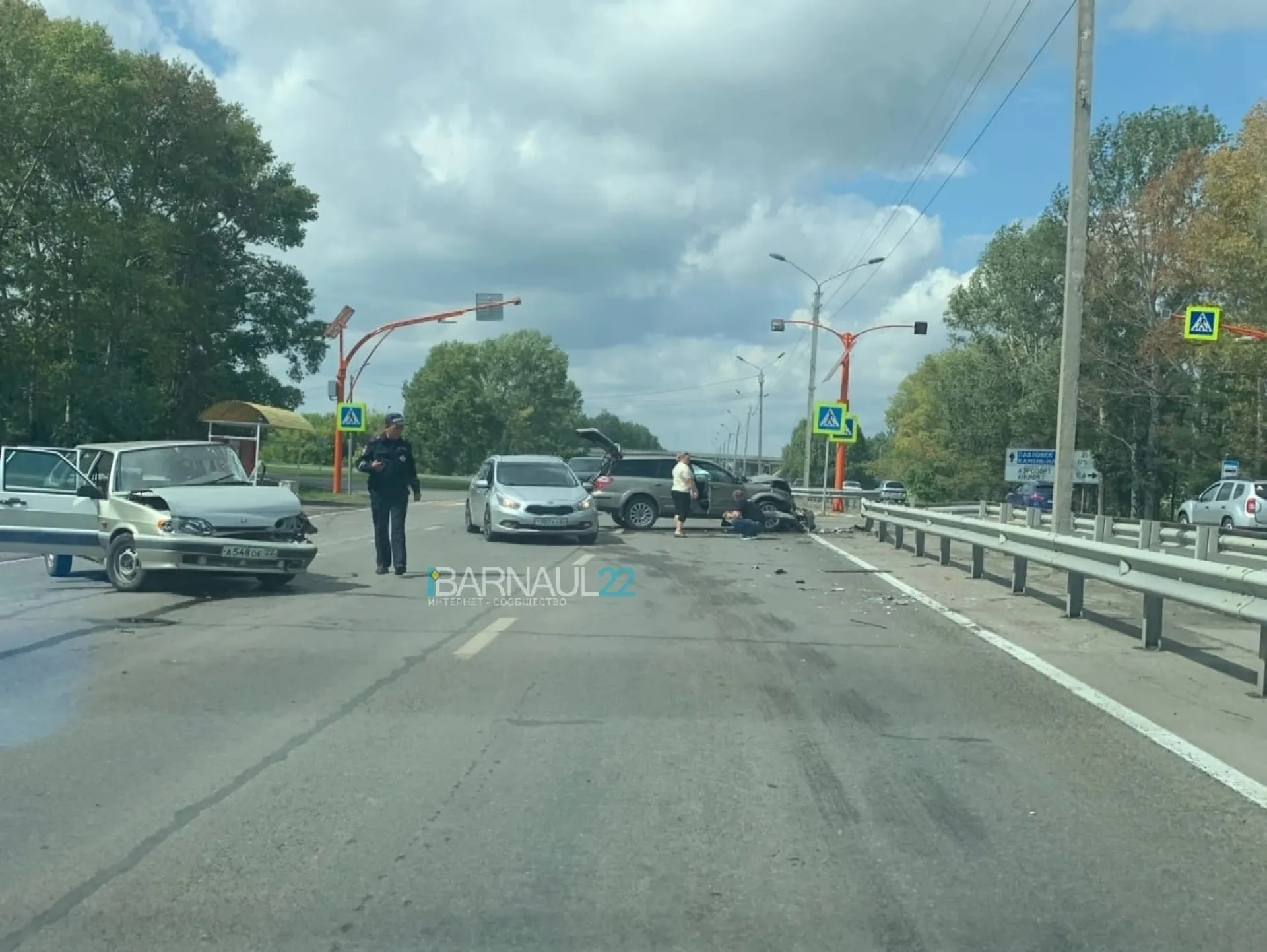 На Павловском тракте в Барнауле произошло жёсткое ДТП На Павловском тракте в Барнауле произошло жёсткое ДТП