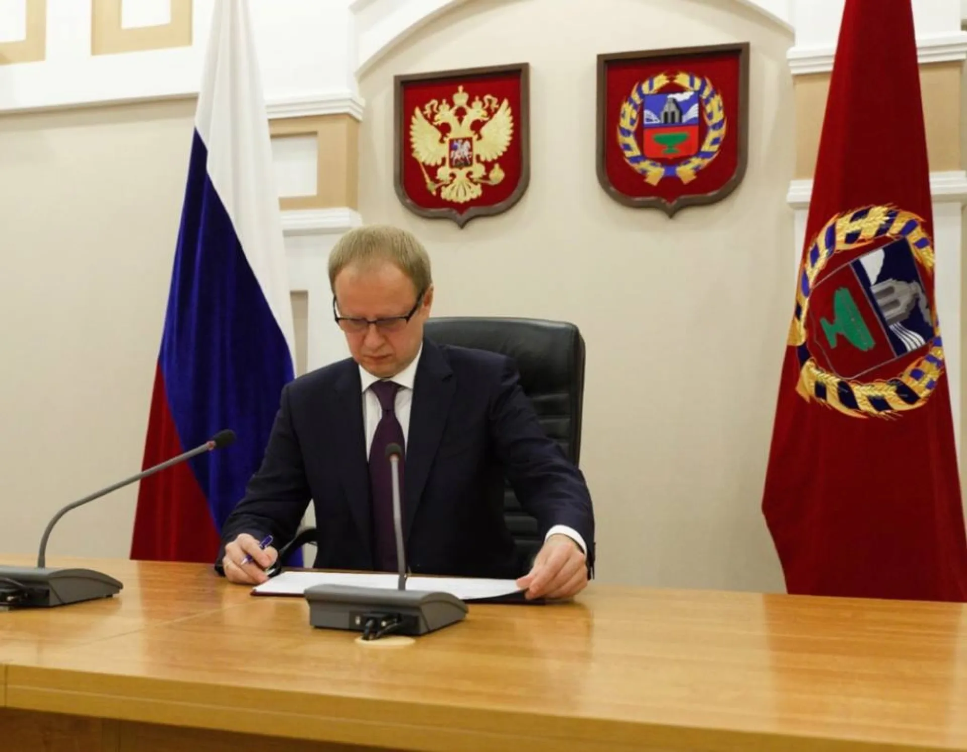 Виктор Томенко отправил в отставку правительство Алтайского края