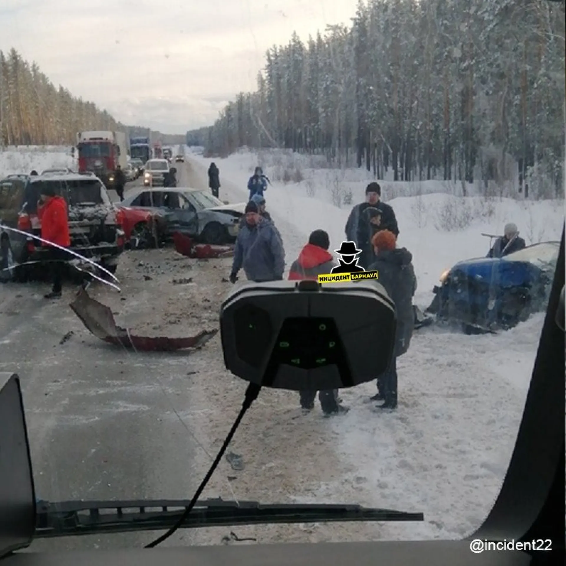 ДТП с участием пяти автомобилей произошло в Алтайском крае
