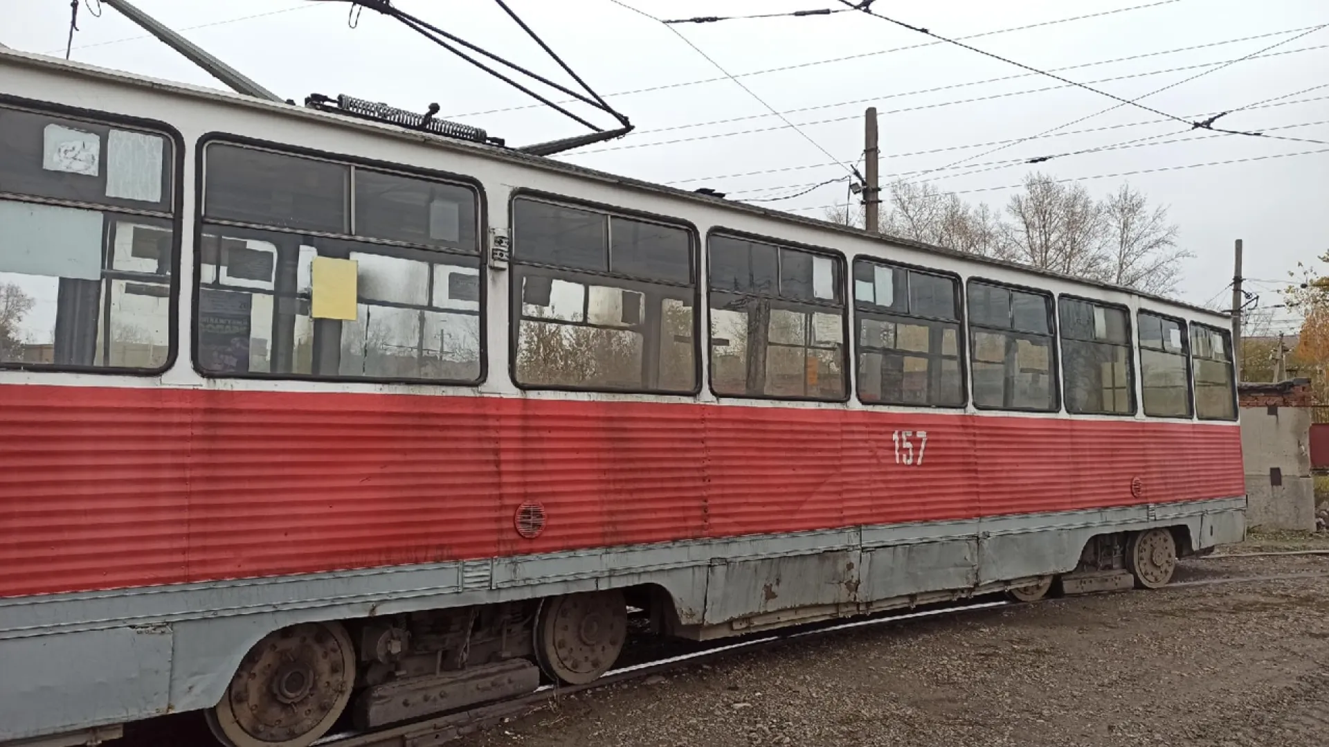 В Бийске сошёл с рельсов спецпоезд, движение было остановлено В Бийске сошёл с рельсов спецпоезд, движение было остановлено