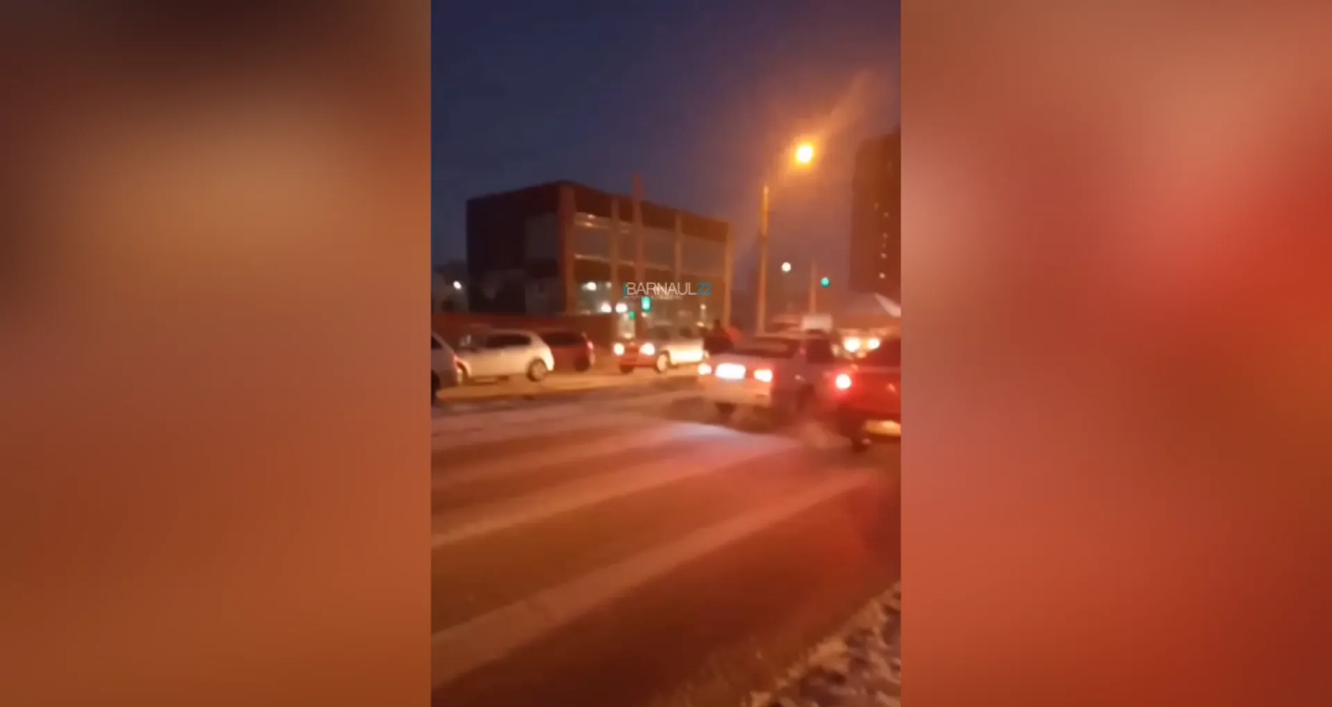 Барнаульцы жалуются на пробки на транспортной развязке города