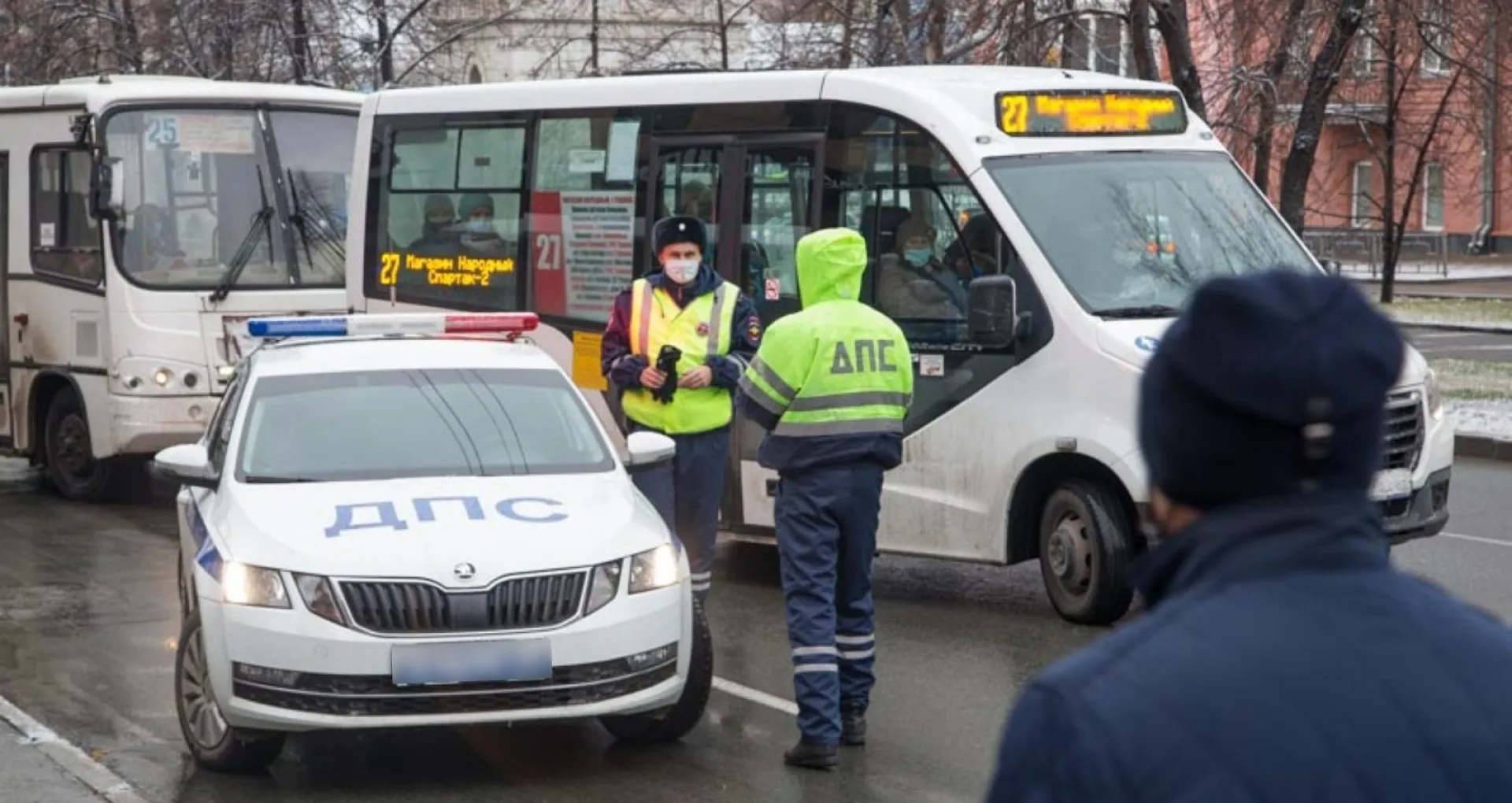 В общественном транспорте Барнаула вновь проверили соблюдение масочного режима В общественном транспорте Барнаула вновь проверили соблюдение масочного режима