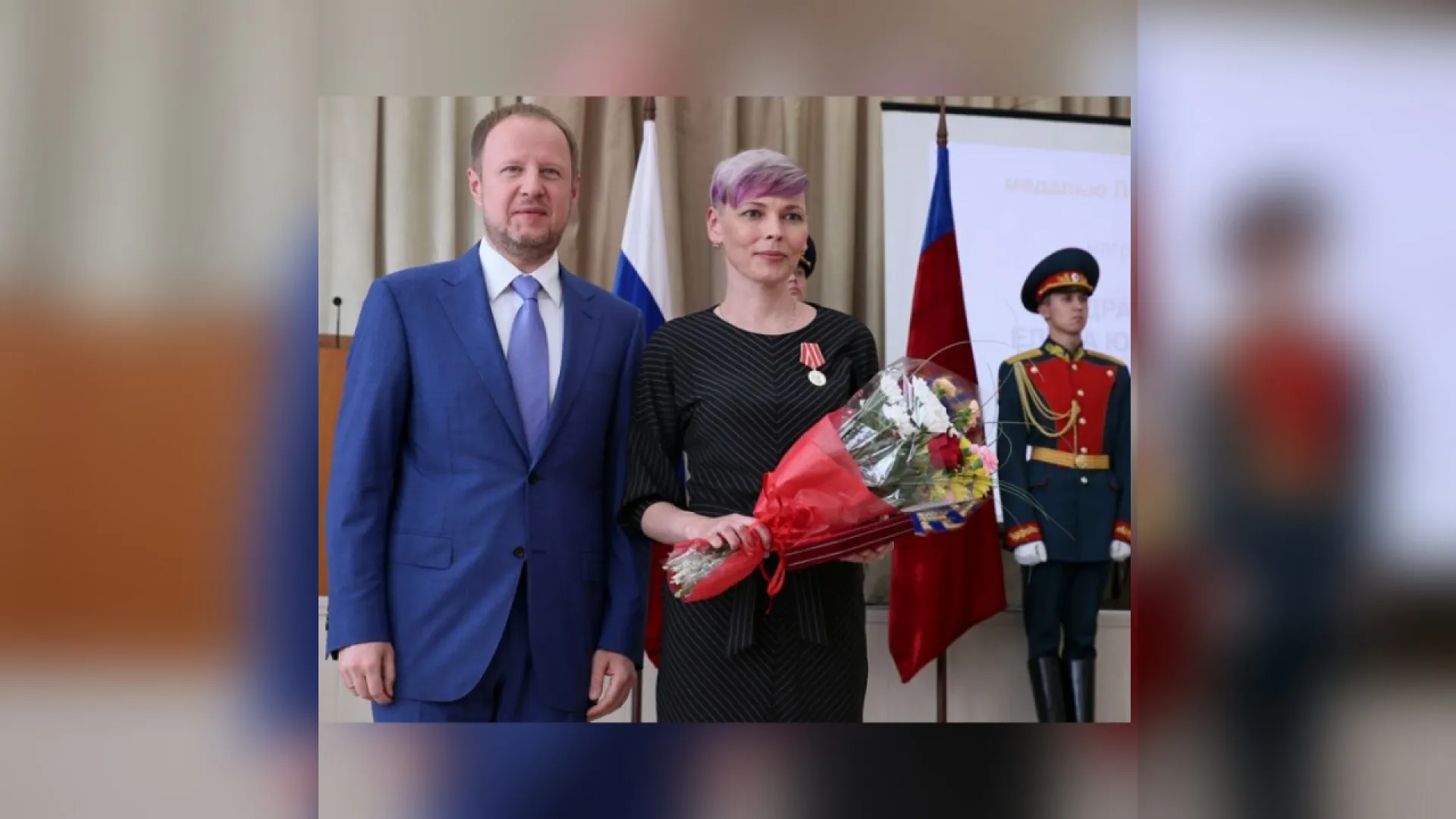 Виктор Томенко в преддверии профессионального праздника вручил государственные и краевые награды медицинским работникам Виктор Томенко в преддверии профессионального праздника вручил государственные и краевые награды медицинским работникам