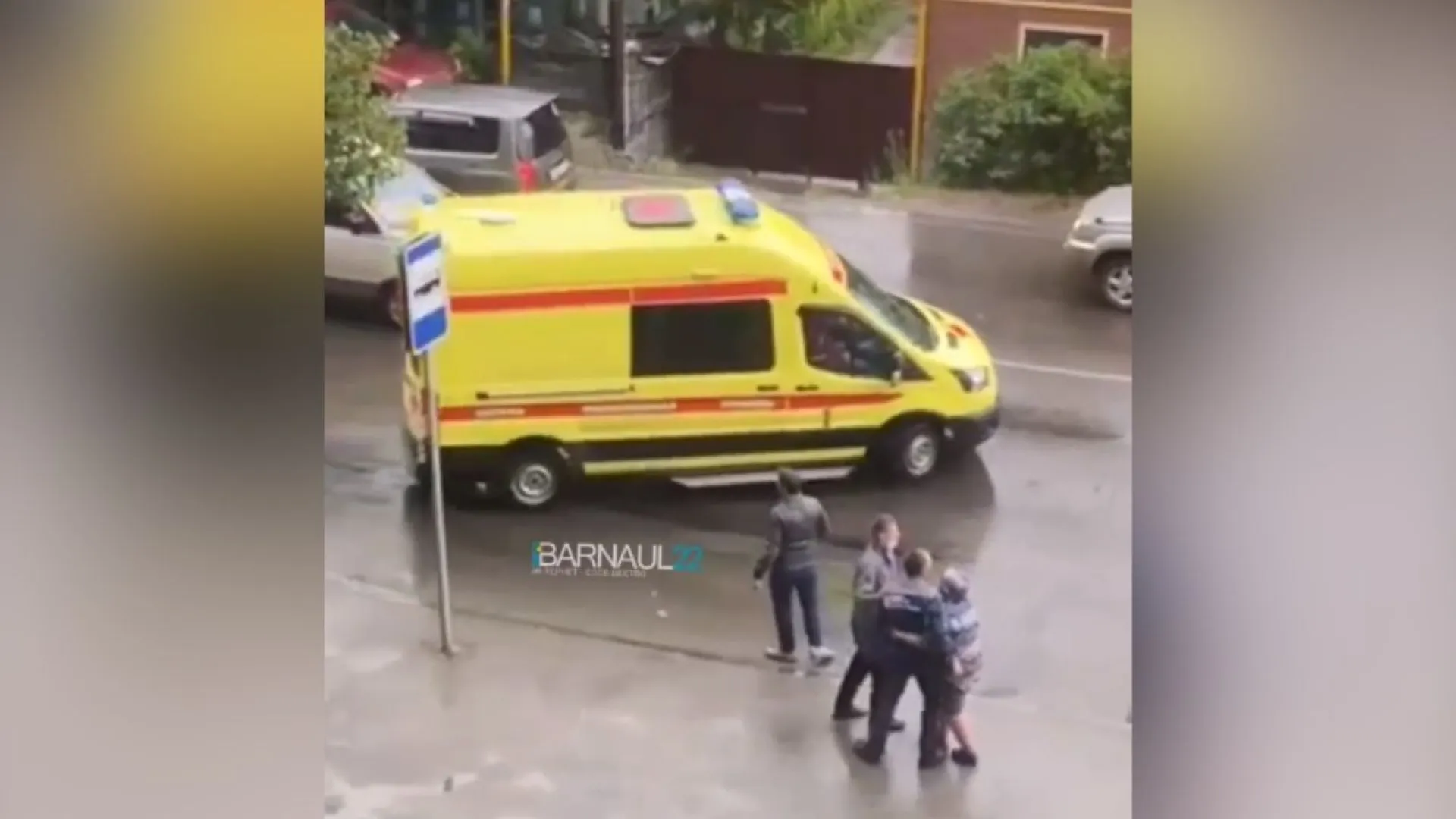 В Барнауле на пешеходном переходе сбили бабушку
