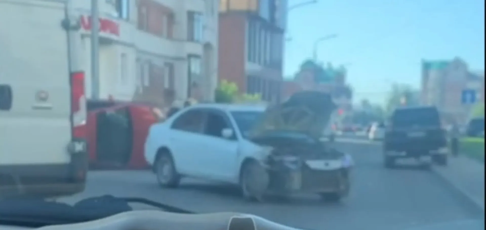 ДТП с переворотом произошло в Барнауле