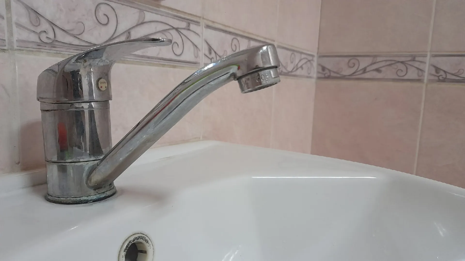 Горячую воду отключили у части жителей Барнаула Горячую воду отключили у части жителей Барнаула