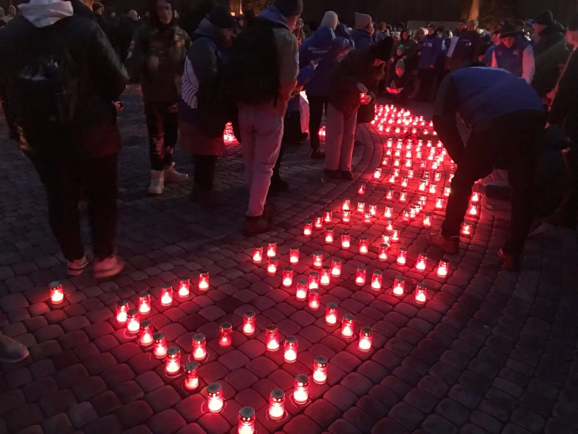 Огненные картины войны изобразят сегодня в Барнауле