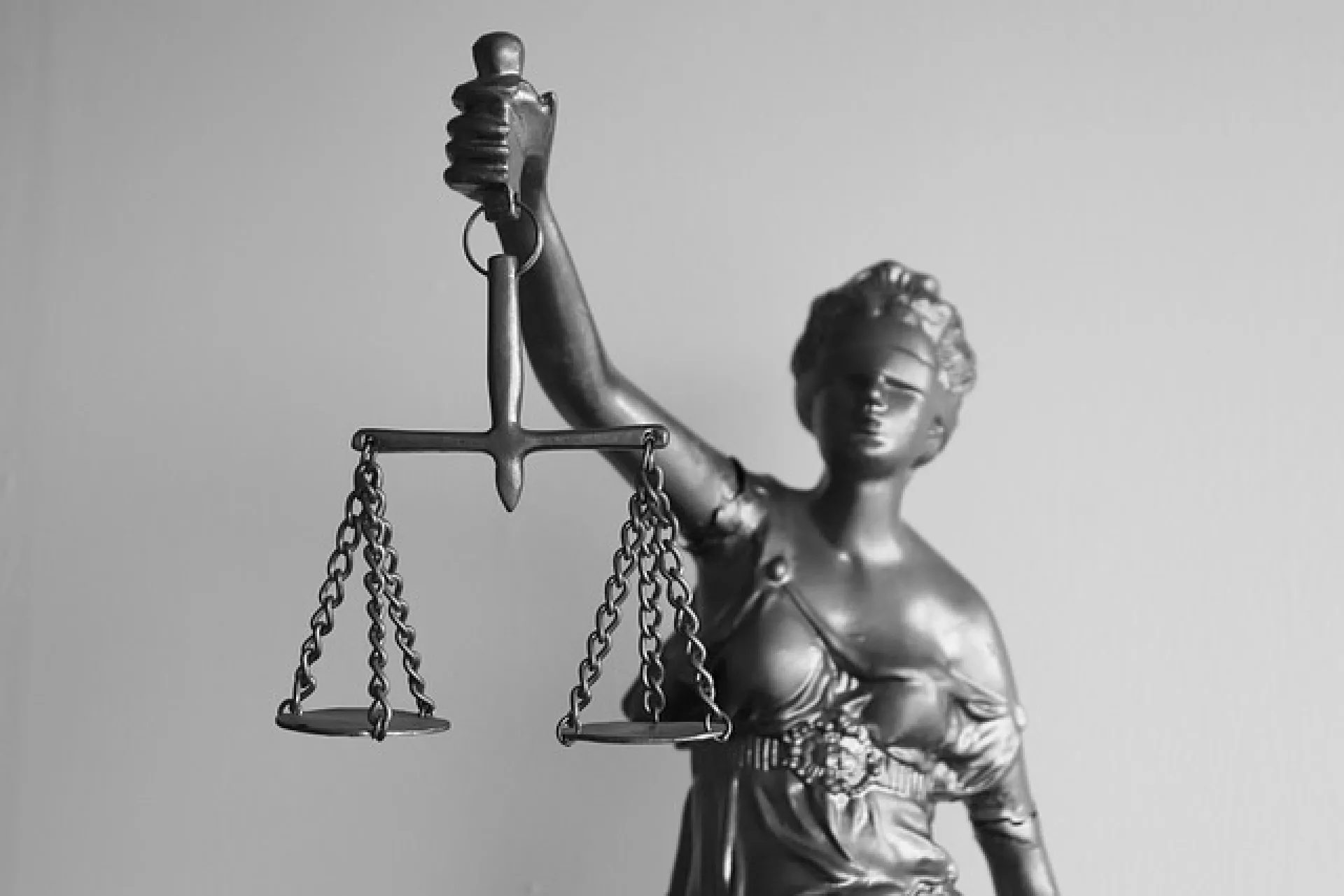 Губернатор Виктор Томенко и председатель АКЗС поздравили адвокатов с профессиональным праздником Губернатор Виктор Томенко и председатель АКЗС поздравили адвокатов с профессиональным праздником