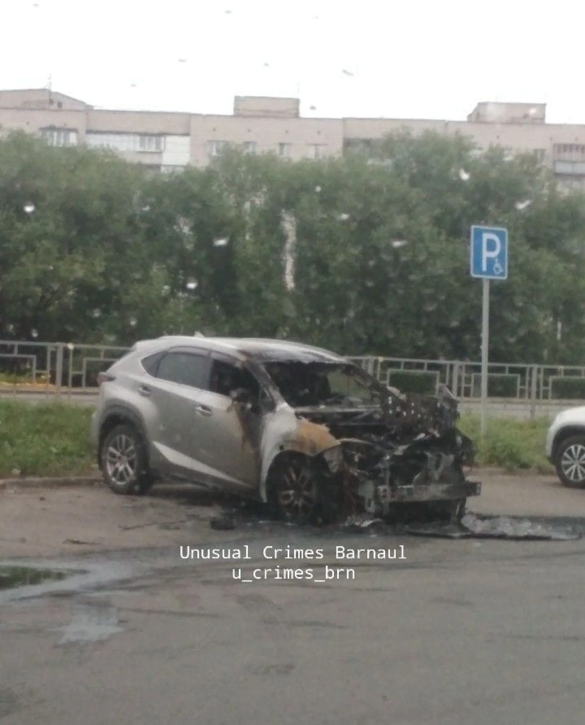 Автомобиль сгорел ночью в Барнауле