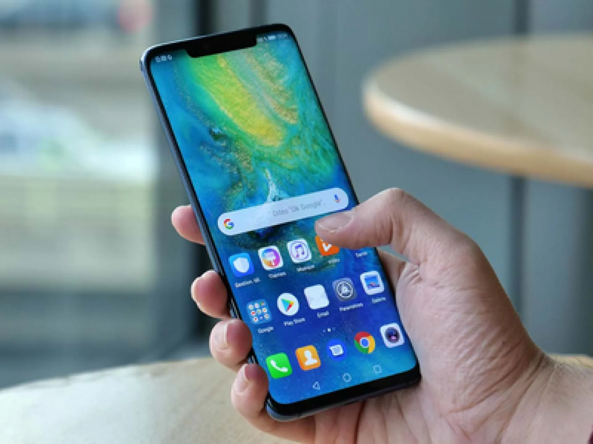 Смартфоны Huawei оставят без приложений Facebook