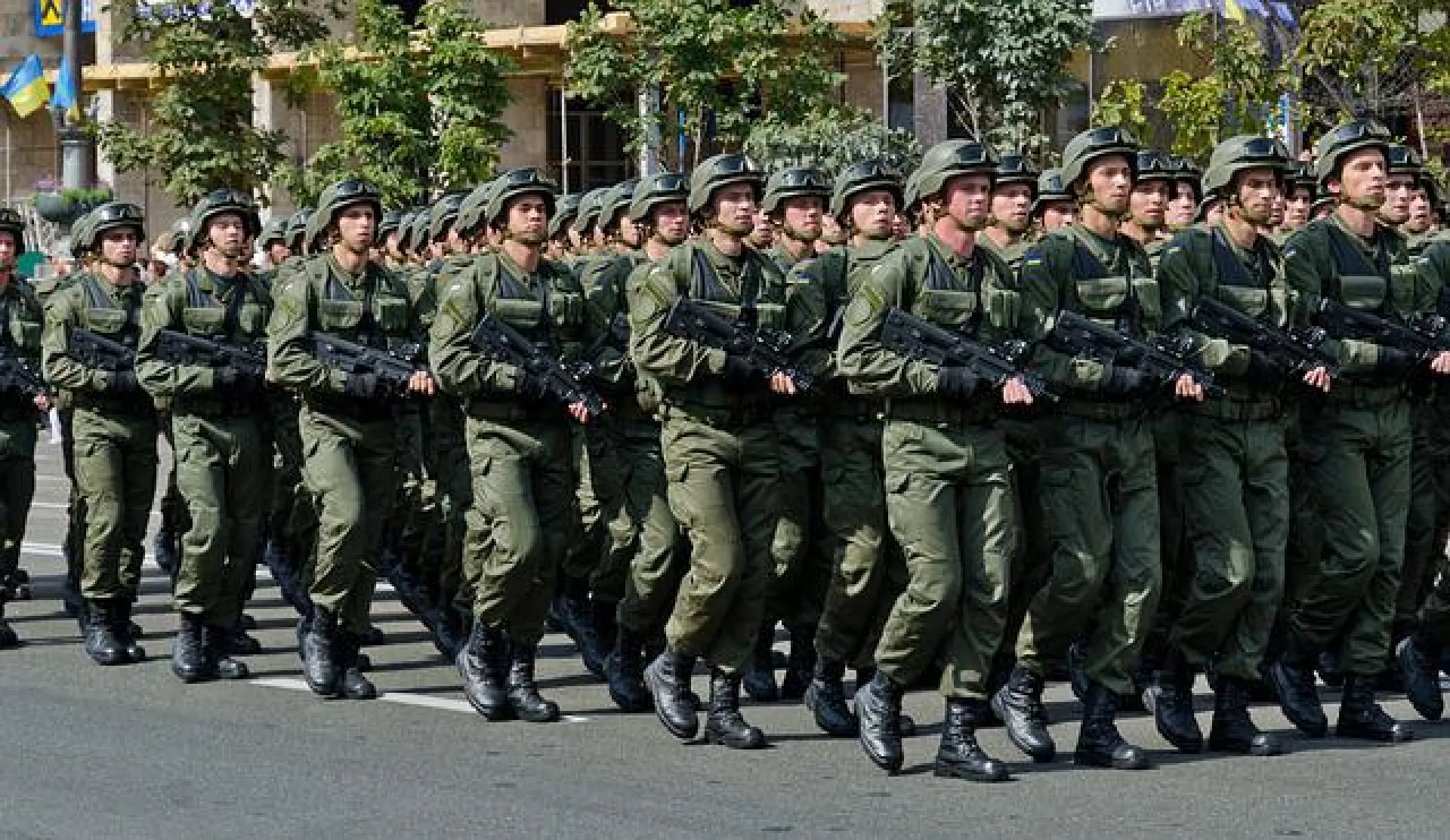 В Госдуме предложили отменить возрастную планку для службы по контракту  