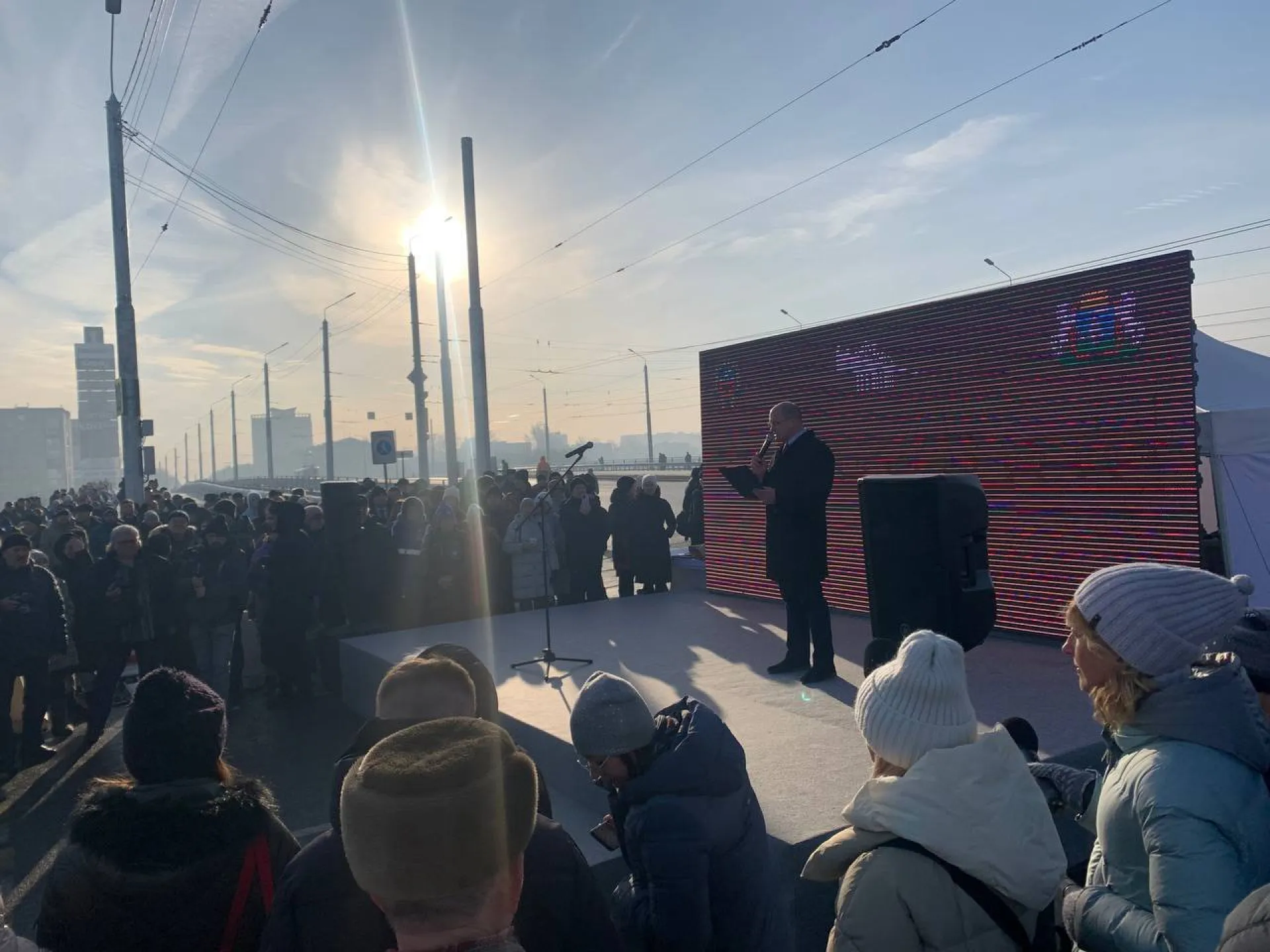 Движение по мосту на Новом рынке открыли в Барнауле