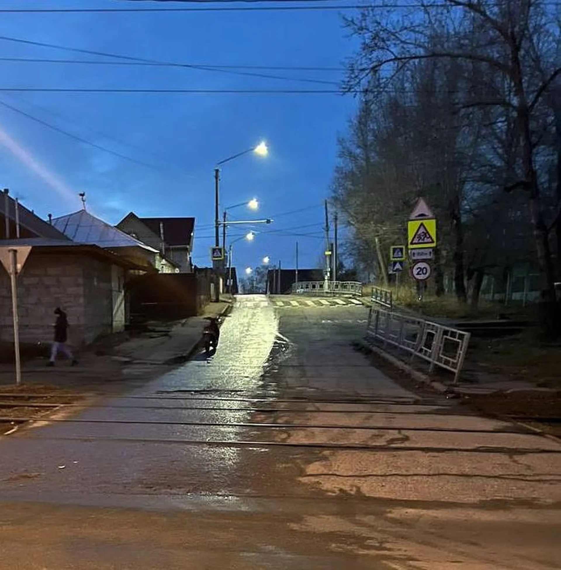 Подросток на мопеде устроил ДТП в Барнауле