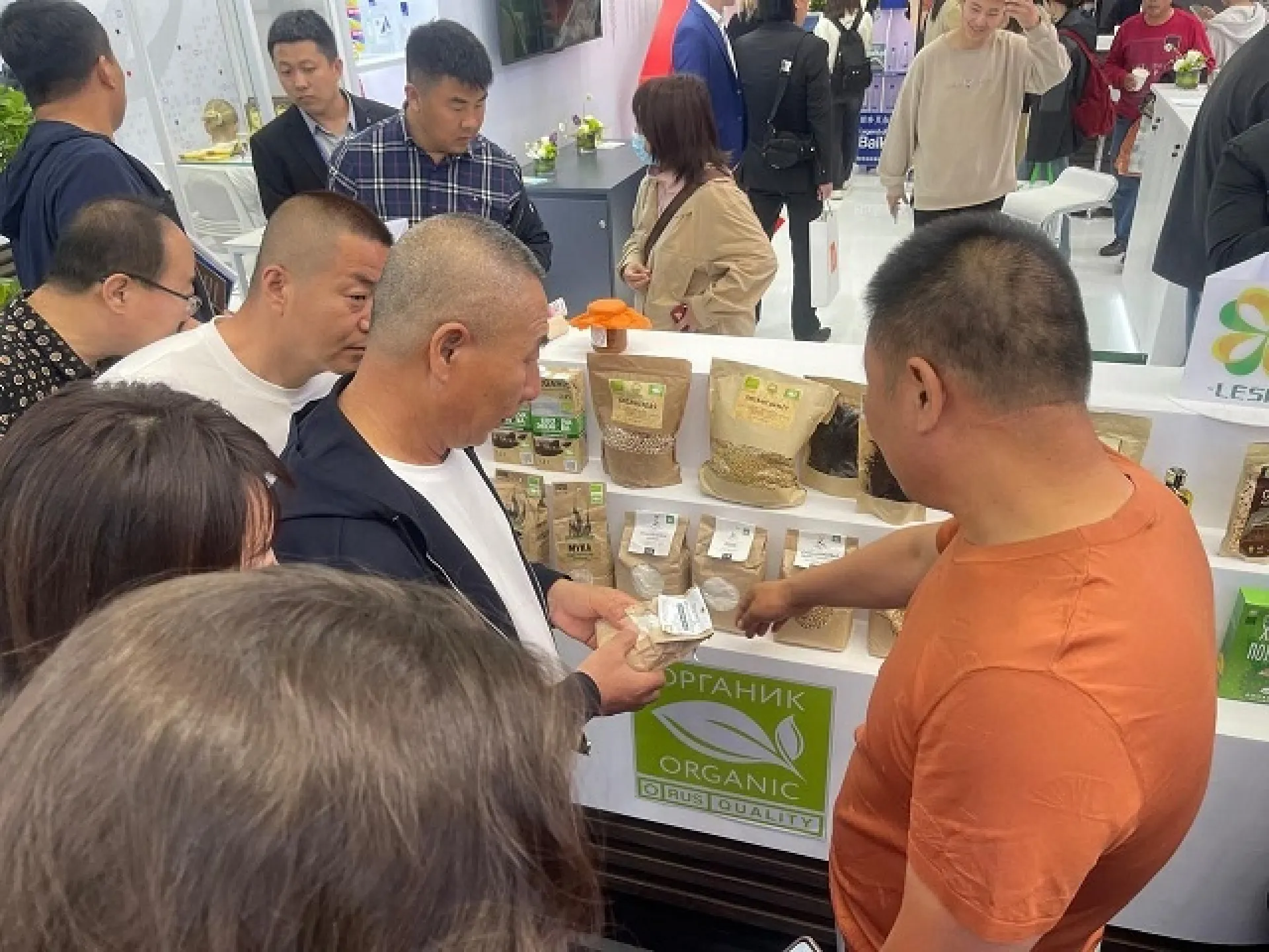 Алтайскую продукцию представили на выставке Российско-Китайское ЭКСПО в Харбине