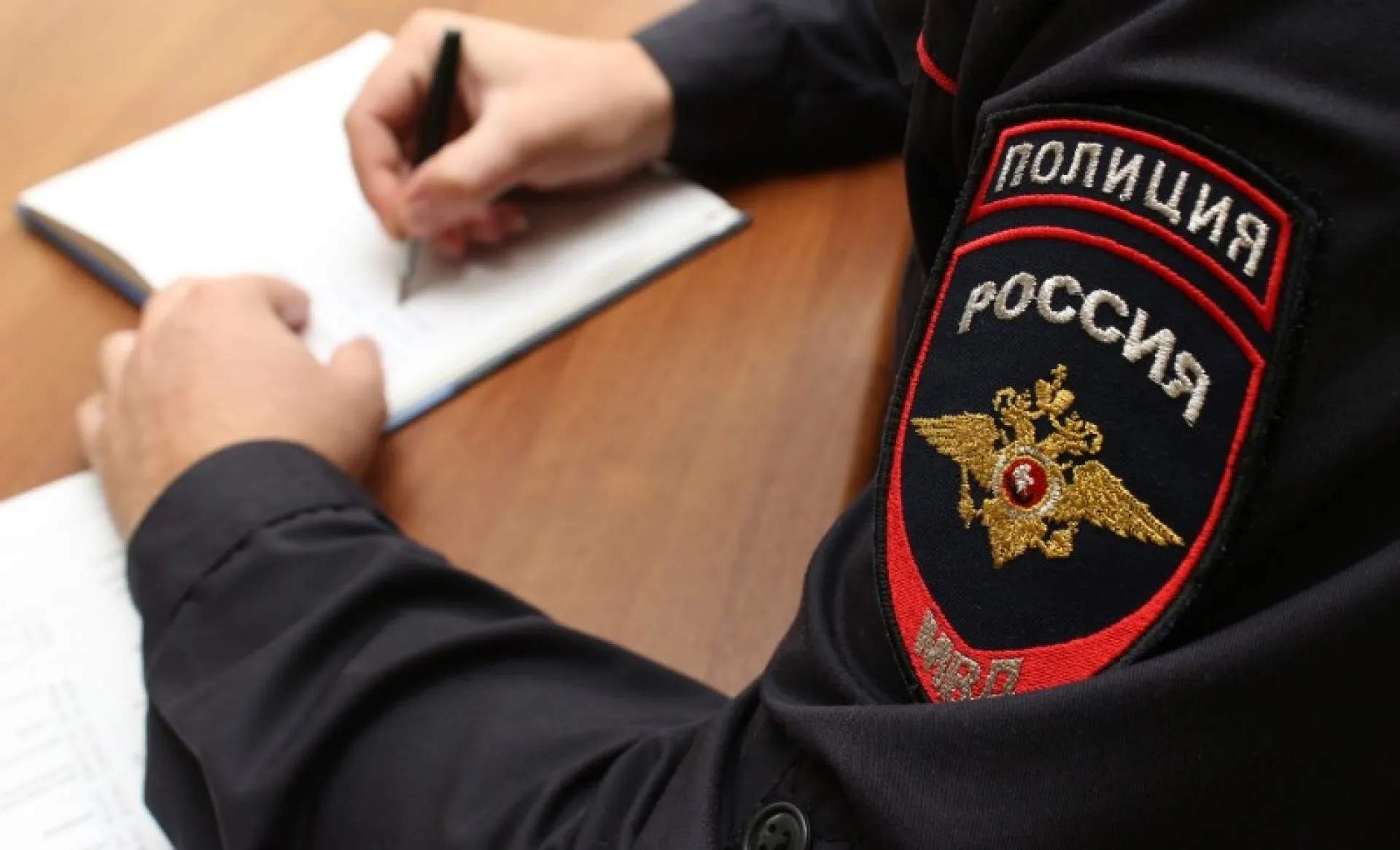 Алтайские полицейские нашли людей, разгромивших освещение на Мемориале Славы Алтайские полицейские нашли людей, разгромивших освещение на Мемориале Славы