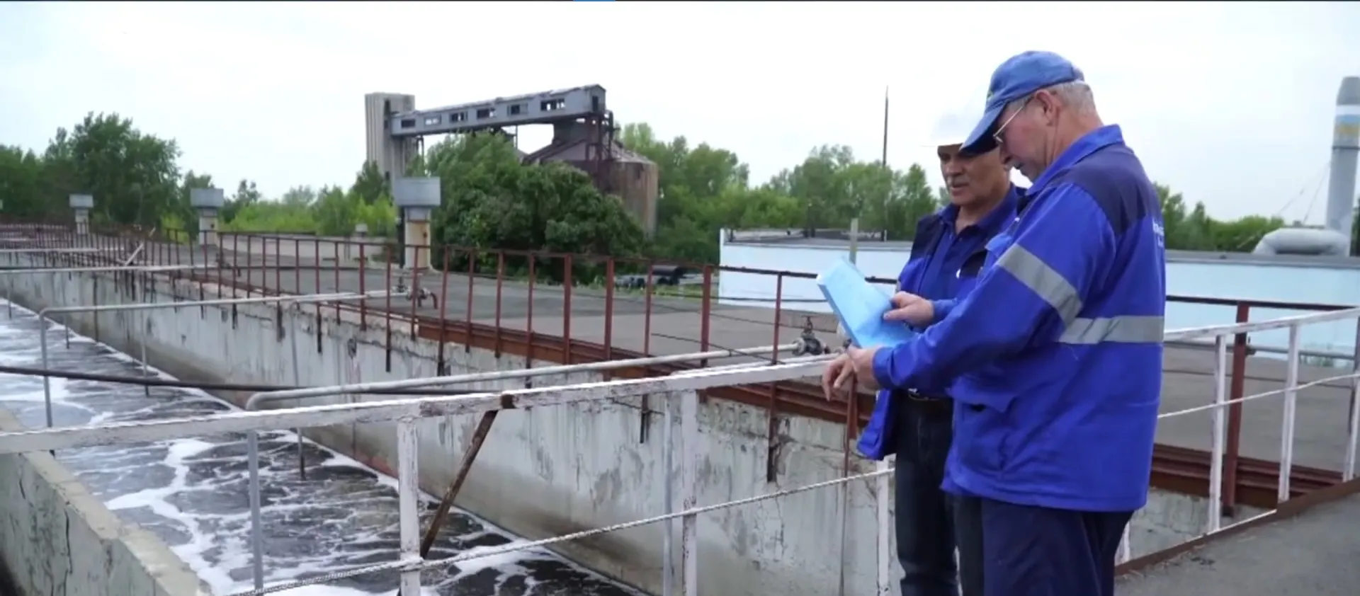 Награду «За наставничество» присвоили сотруднику Барнаульского водоканала Награду «За наставничество» присвоили сотруднику Барнаульского водоканала