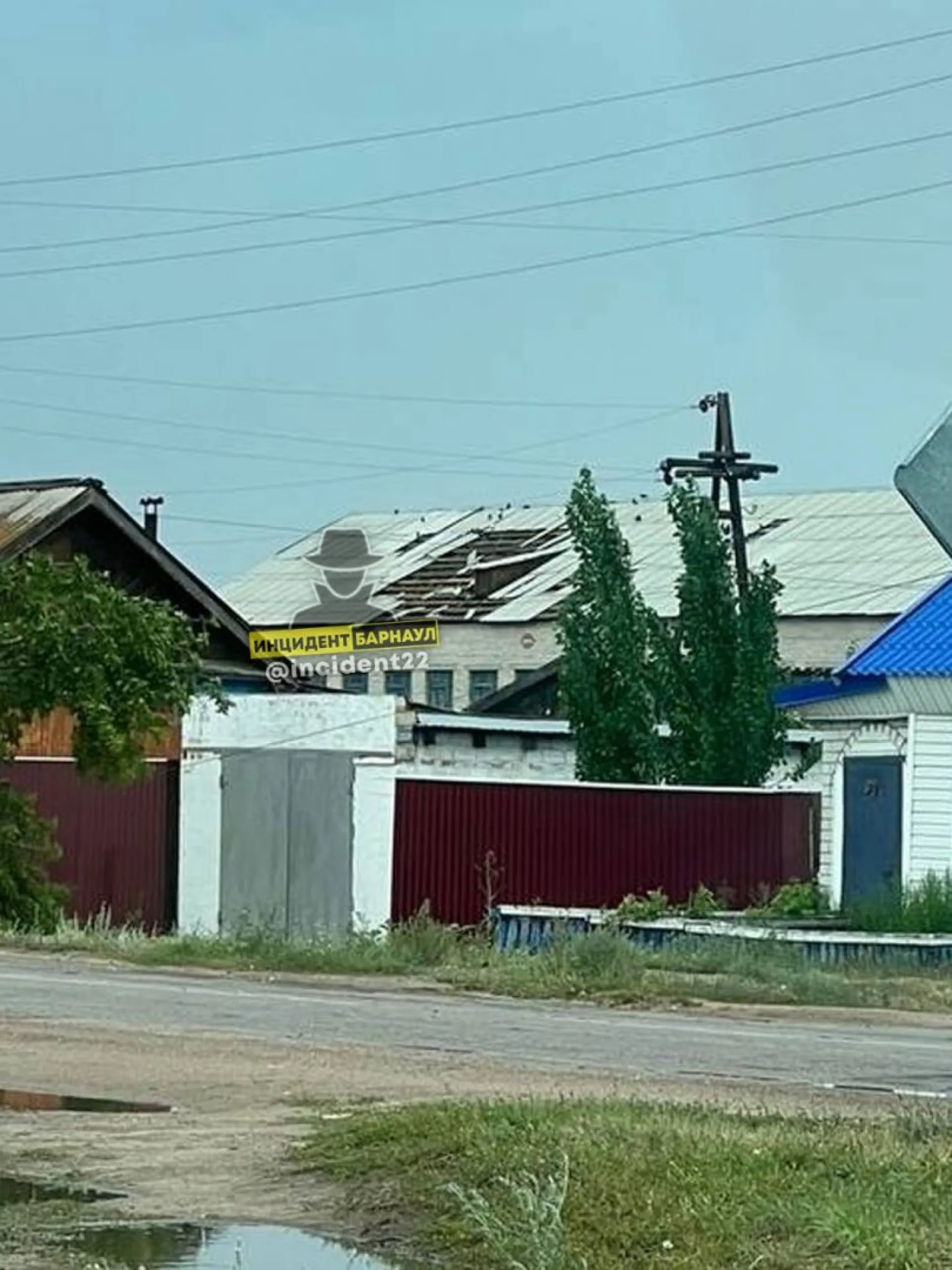 В селе Волчиха Алтайского края прошел ураган В селе Волчиха Алтайского края прошел ураган