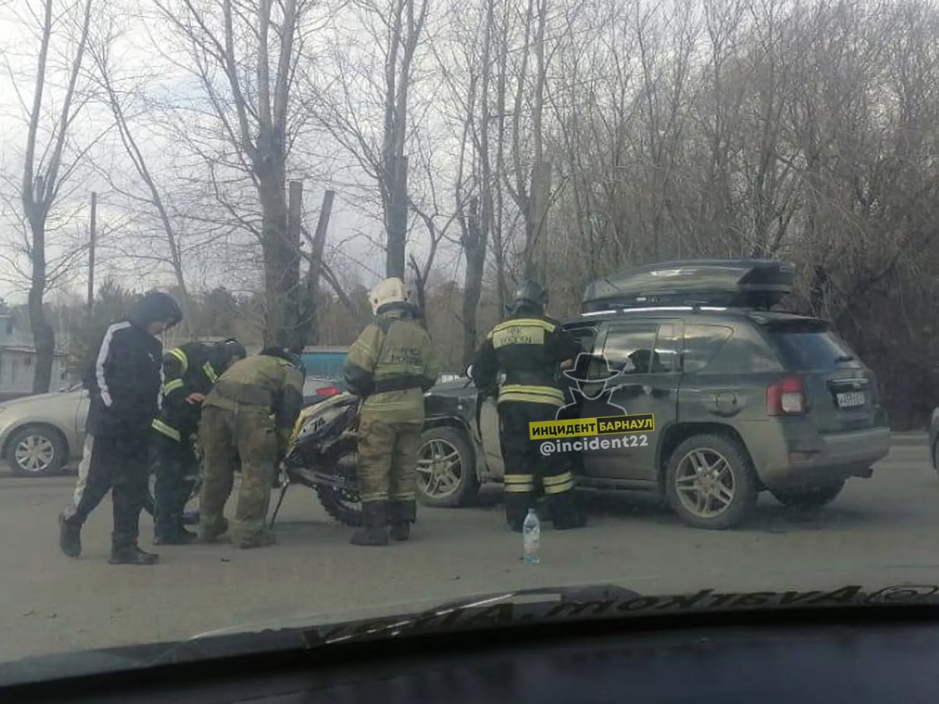 Соцсети: мотоциклист попал в ДТП в Барнауле