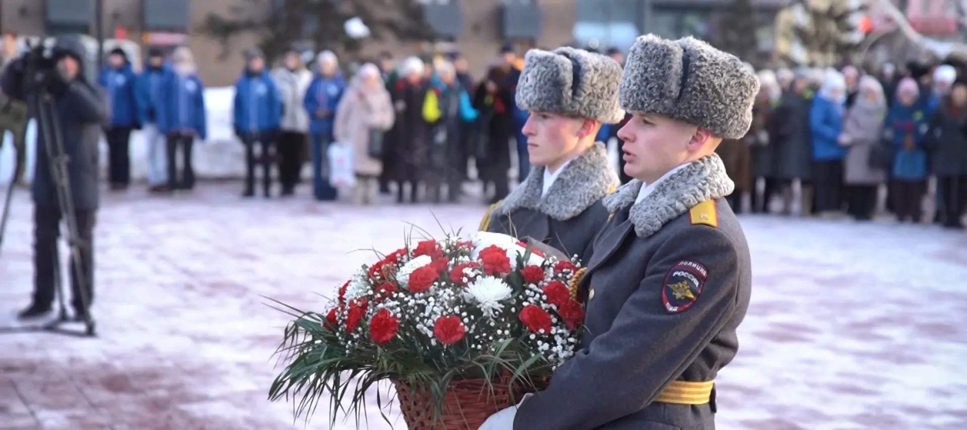 В Барнауле прошло торжественное возложение цветов, посвященное освобождению от блокады Ленинграда В Барнауле прошло торжественное возложение цветов, посвященное освобождению от блокады Ленинграда