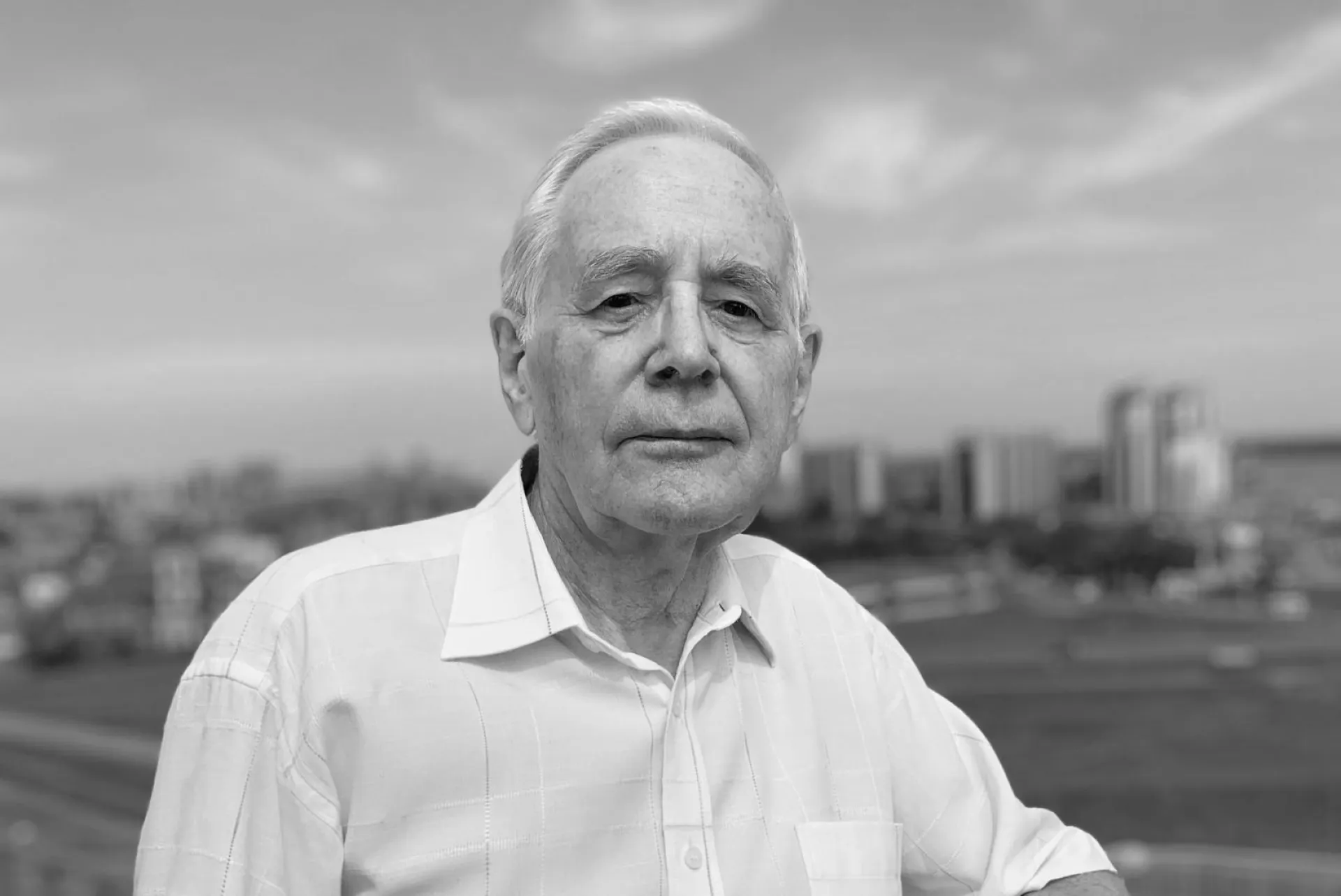 С преподавателем Алтайского педагогического университета, проработавшим в вузе более 60 лет, простились в Барнауле С преподавателем Алтайского педагогического университета, проработавшим в вузе более 60 лет, простились в Барнауле