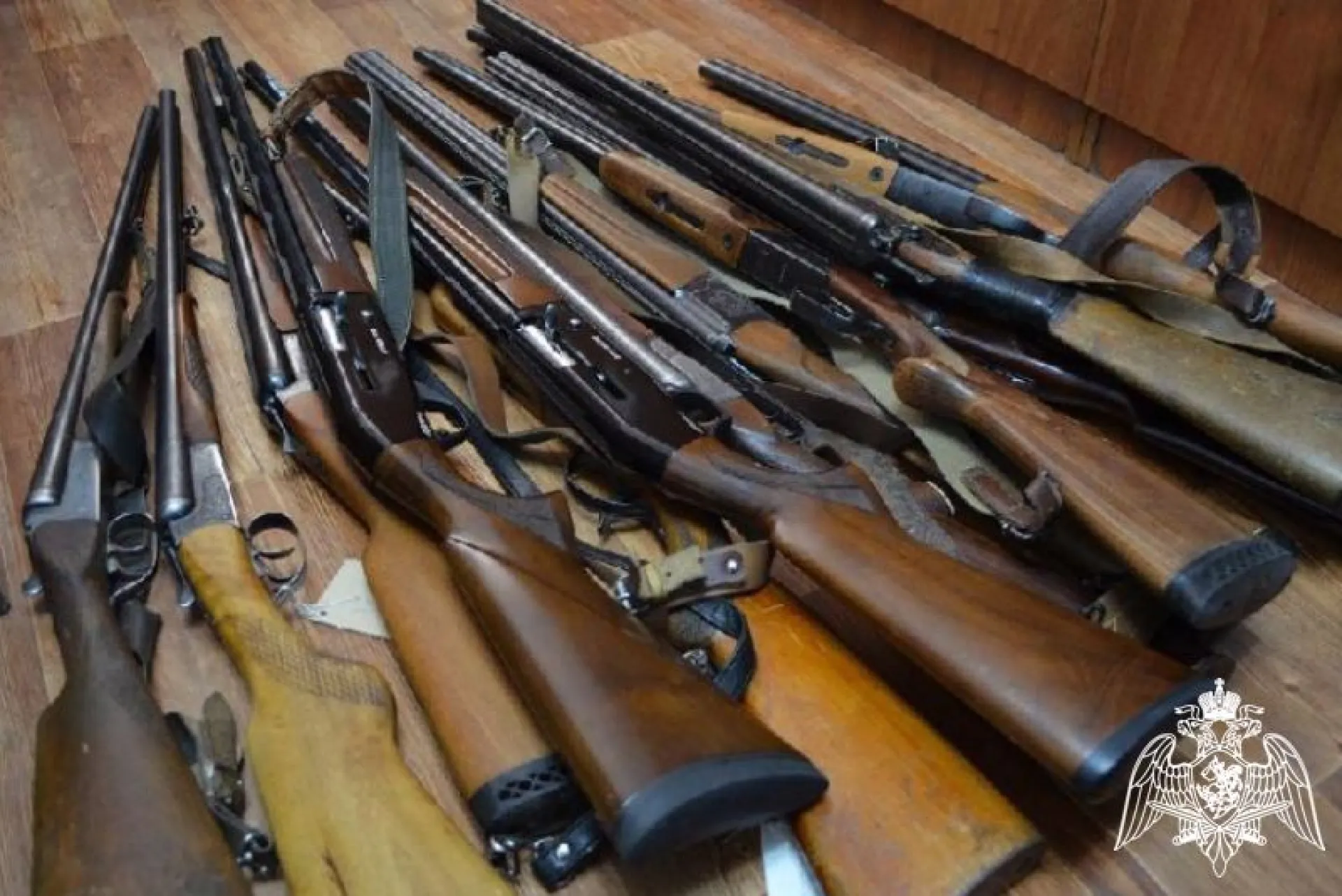 Более 40 единиц незаконно хранящегося оружия сдали жители Алтайского края Более 40 единиц незаконно хранящегося оружия сдали жители Алтайского края