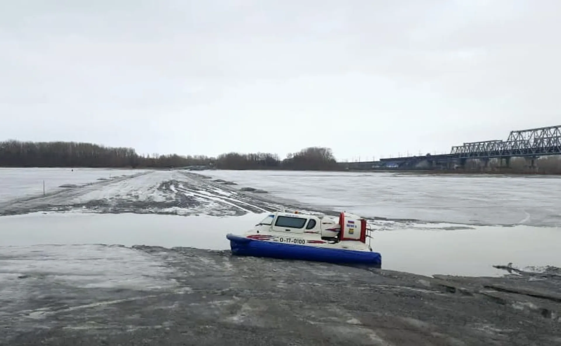  В Каменском районе начнет работать судно на воздушной подушке 