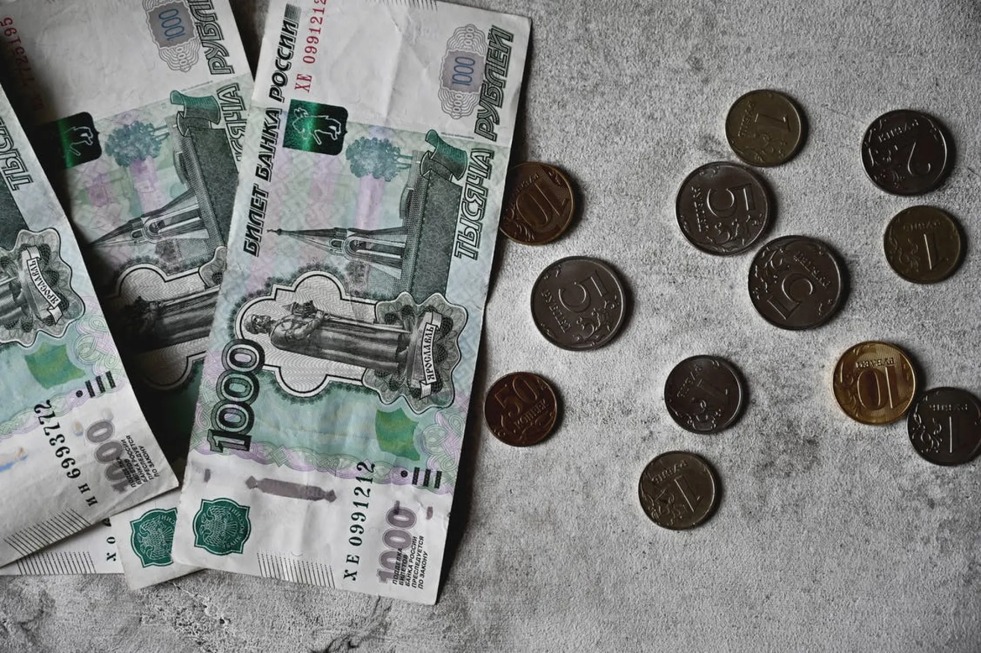 Уволившимся в феврале пенсионерам с июня увеличат размер выплат Уволившимся в феврале пенсионерам с июня увеличат размер выплат