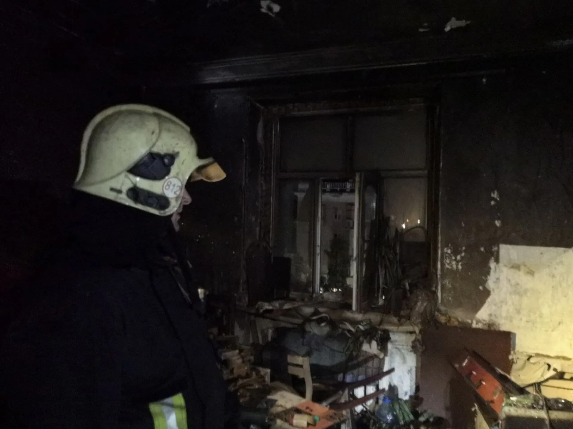 Пожар в доме под шпилем ликвидировали в Барнауле