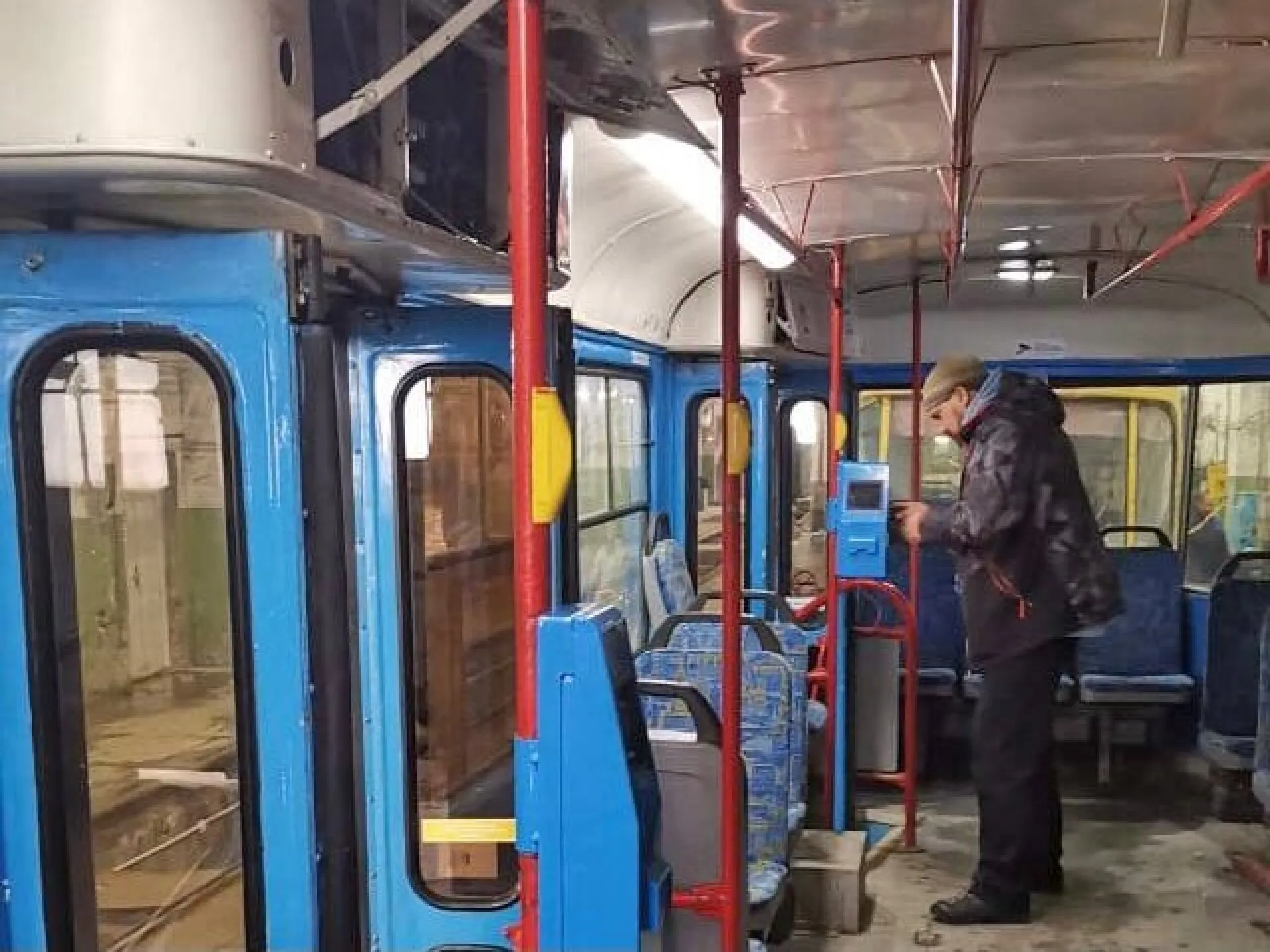 Новую систему бескондукторной оплаты проезда в общественном транспорте протестируют в Барнауле Новую систему бескондукторной оплаты проезда в общественном транспорте протестируют в Барнауле