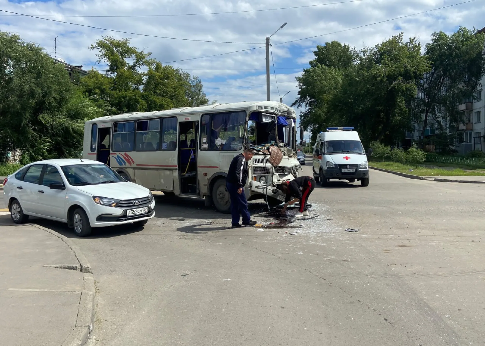 Пассажиры автобуса пострадали в серьезном ДТП в Бийске