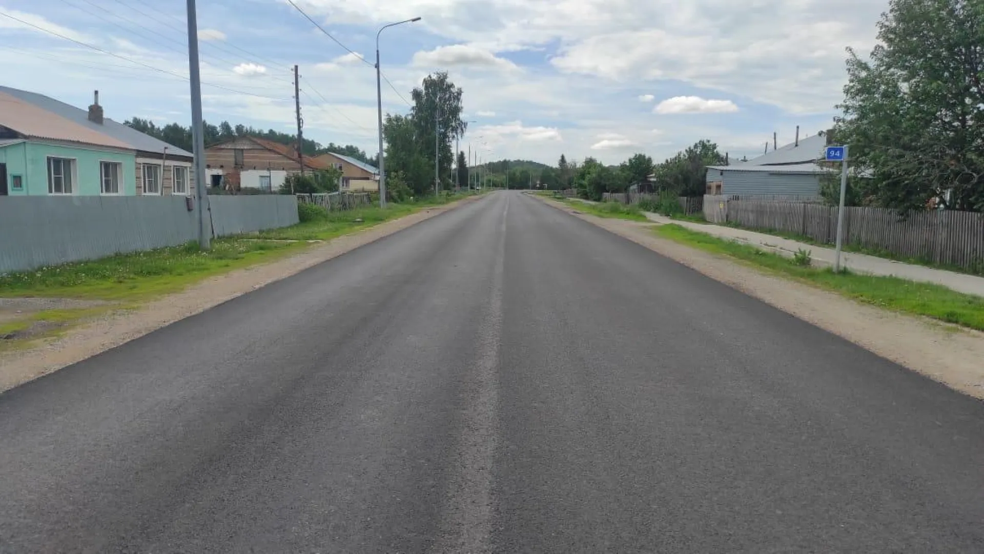 Дорогу к популярному месту отдыха ремонтируют в Змеиногорском районе Дорогу к популярному месту отдыха ремонтируют в Змеиногорском районе