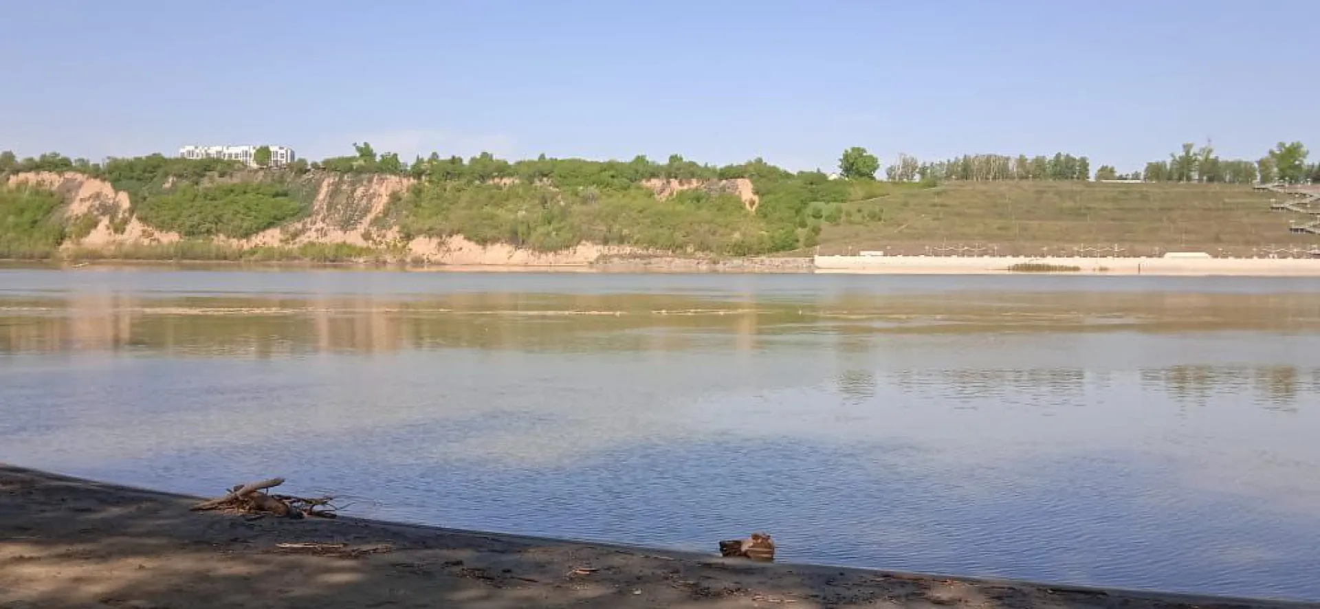 Барнаульцы обнаружили неизвестное вещество в водах Оби