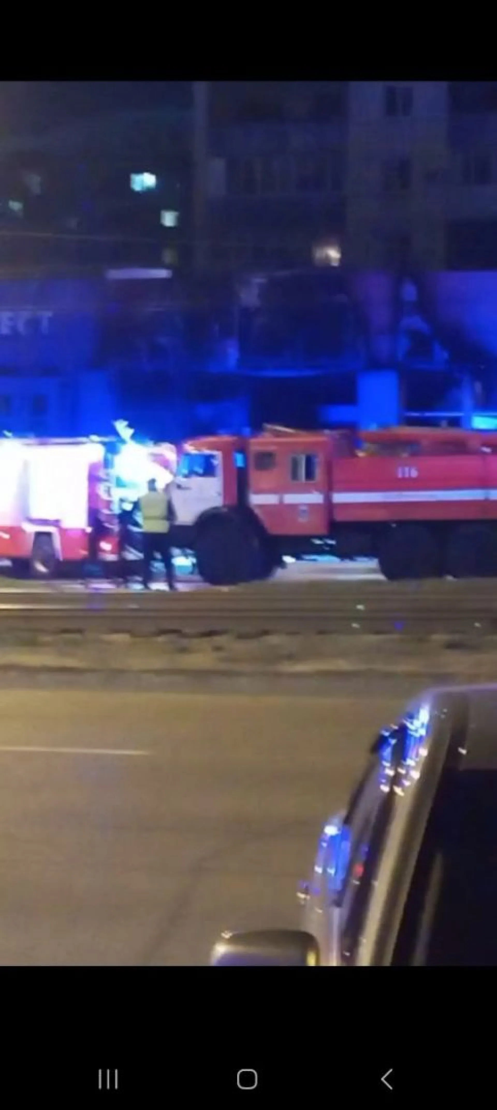 В Барнауле загорелся торговый центр «Норд-Вест» В Барнауле загорелся торговый центр «Норд-Вест»
